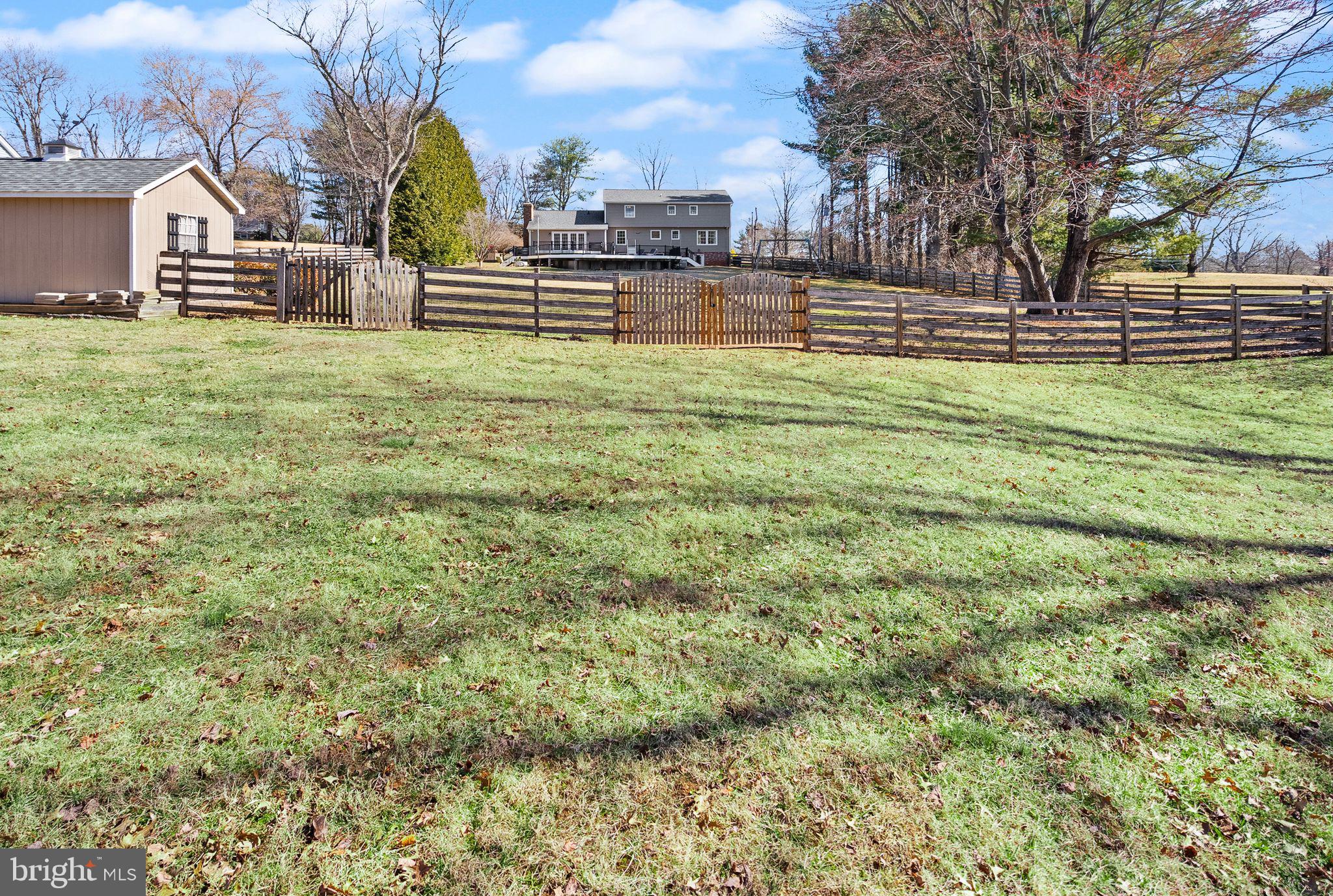 CRESCENT HILLS ESTATES - Residential