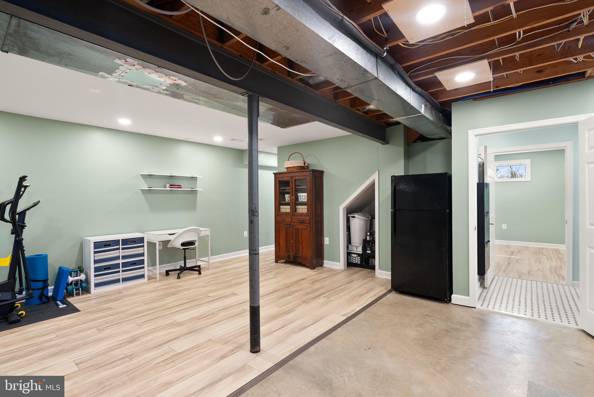 CRESCENT HILLS ESTATES - Residential