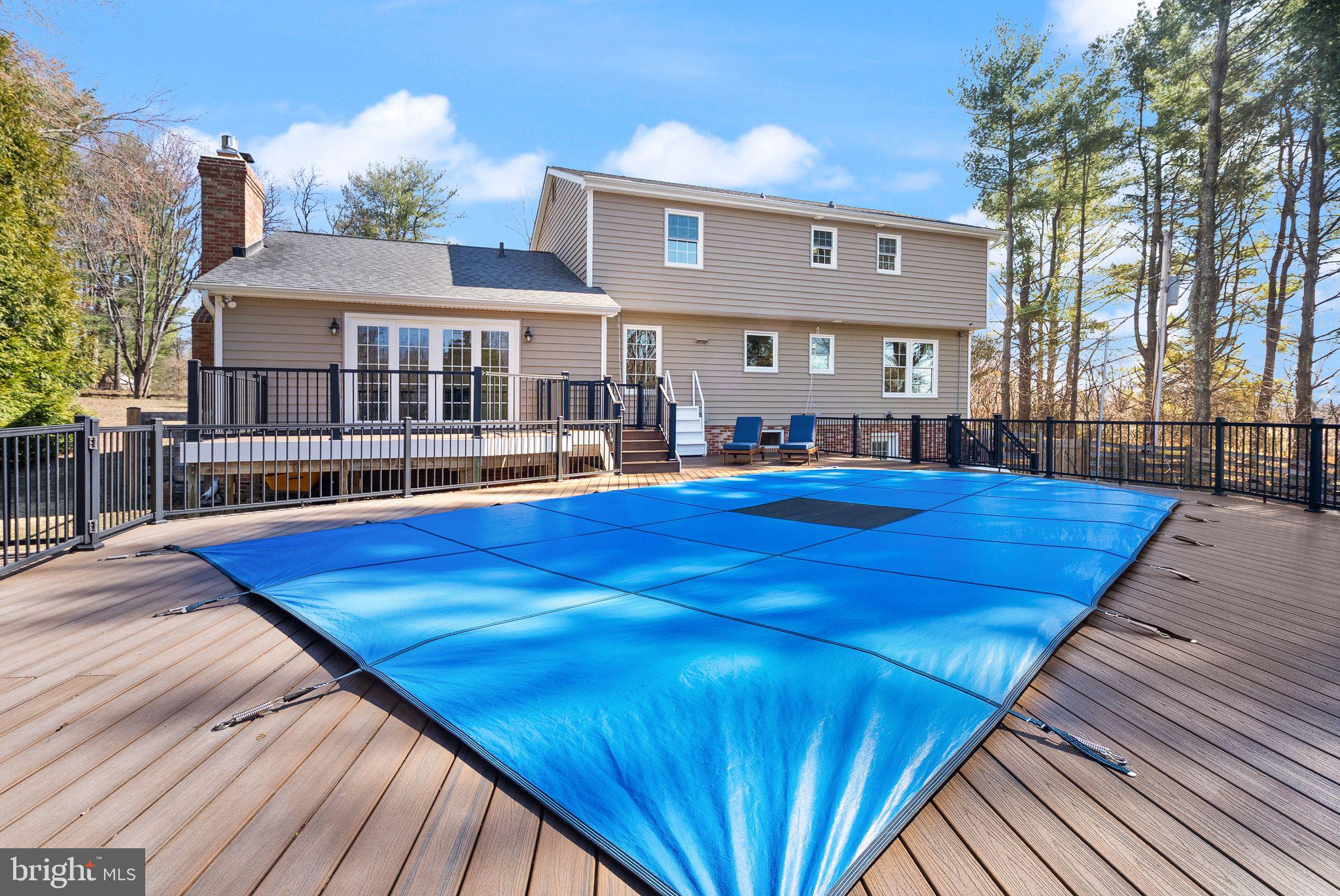 CRESCENT HILLS ESTATES - Residential