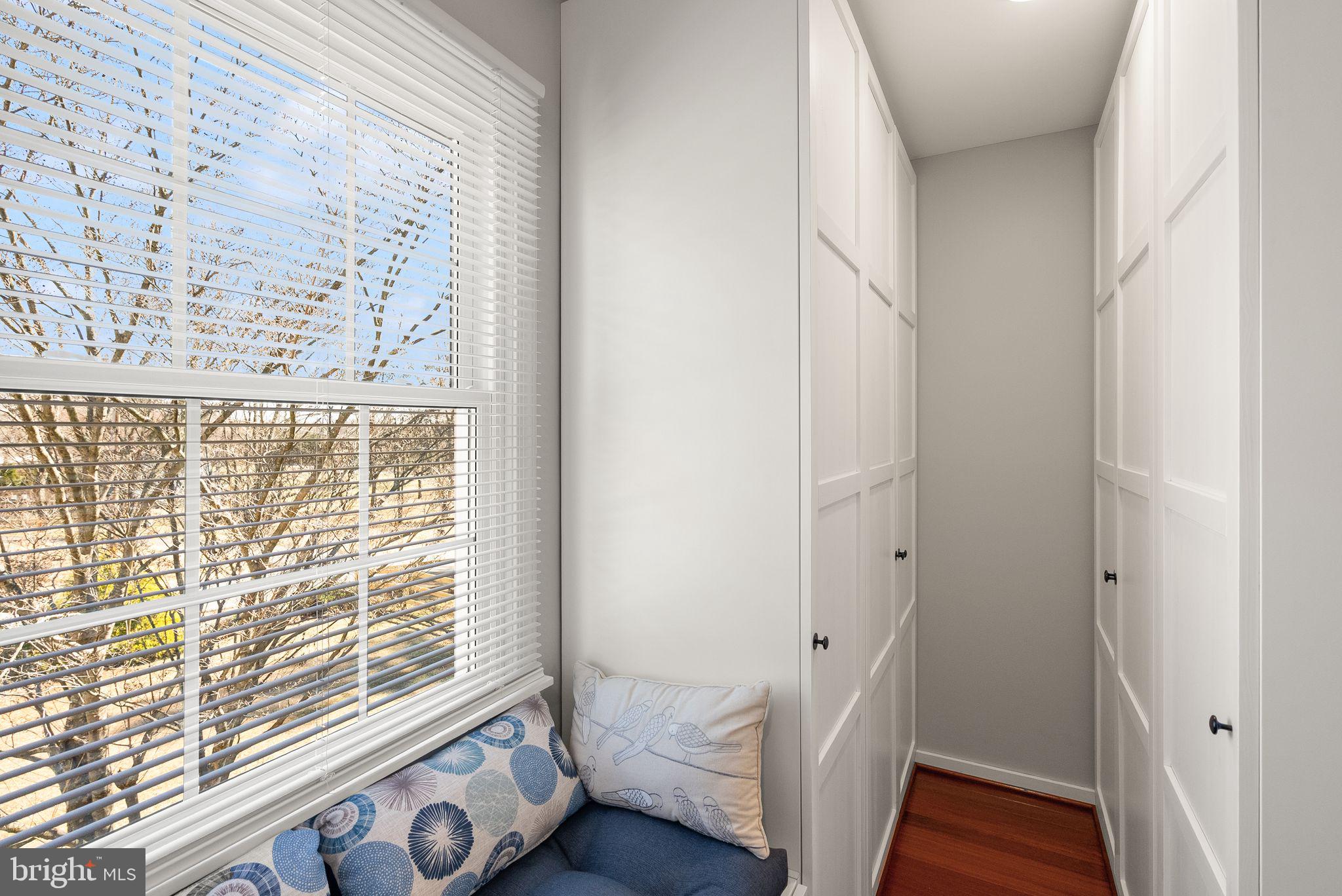 CRESCENT HILLS ESTATES - Residential