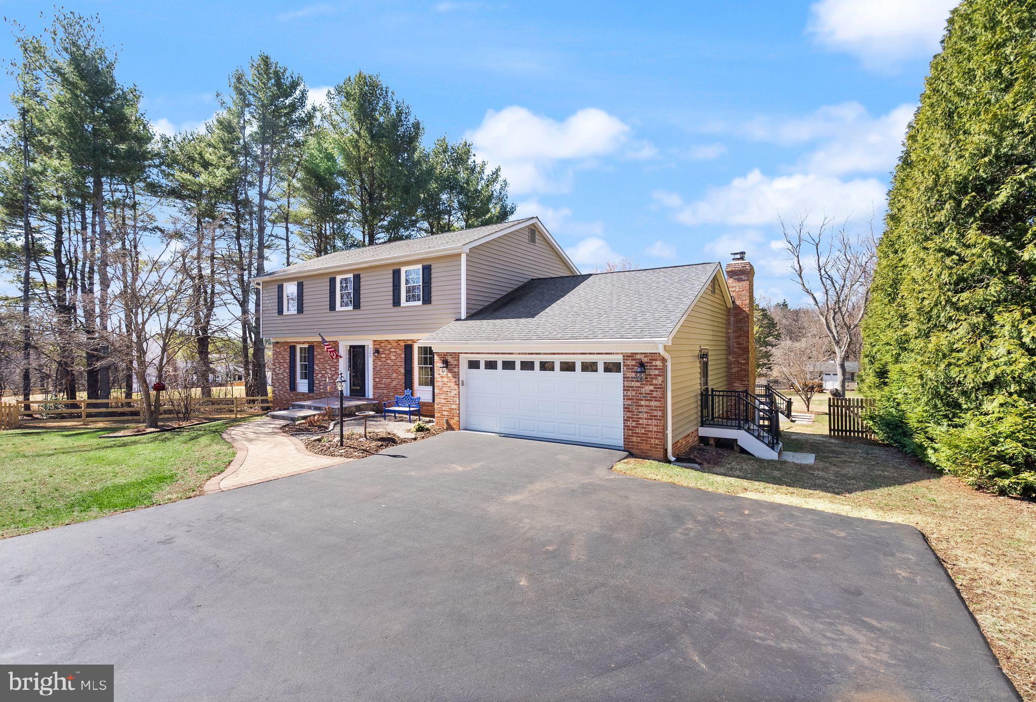 CRESCENT HILLS ESTATES - Residential