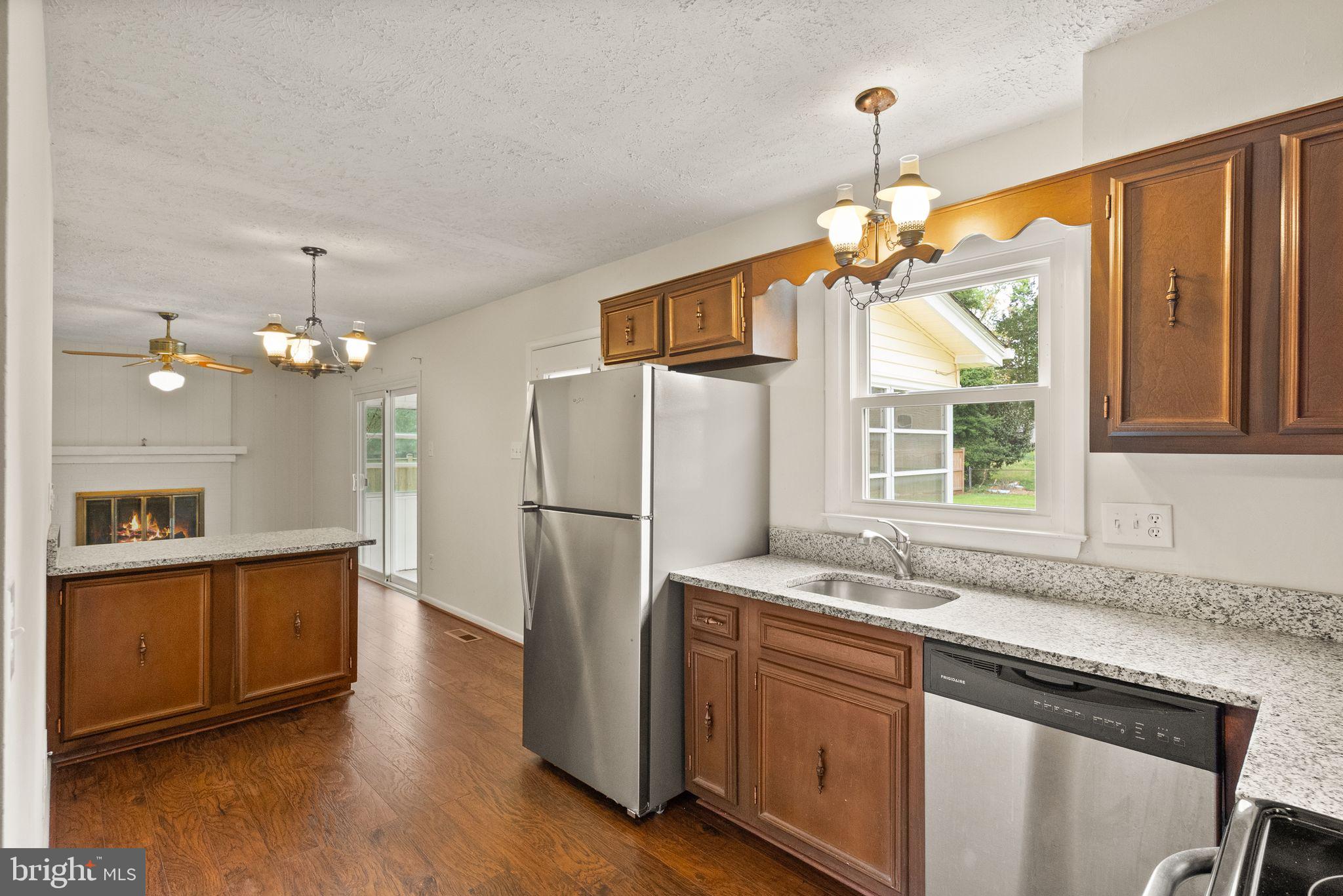 BROOKFIELD - Residential