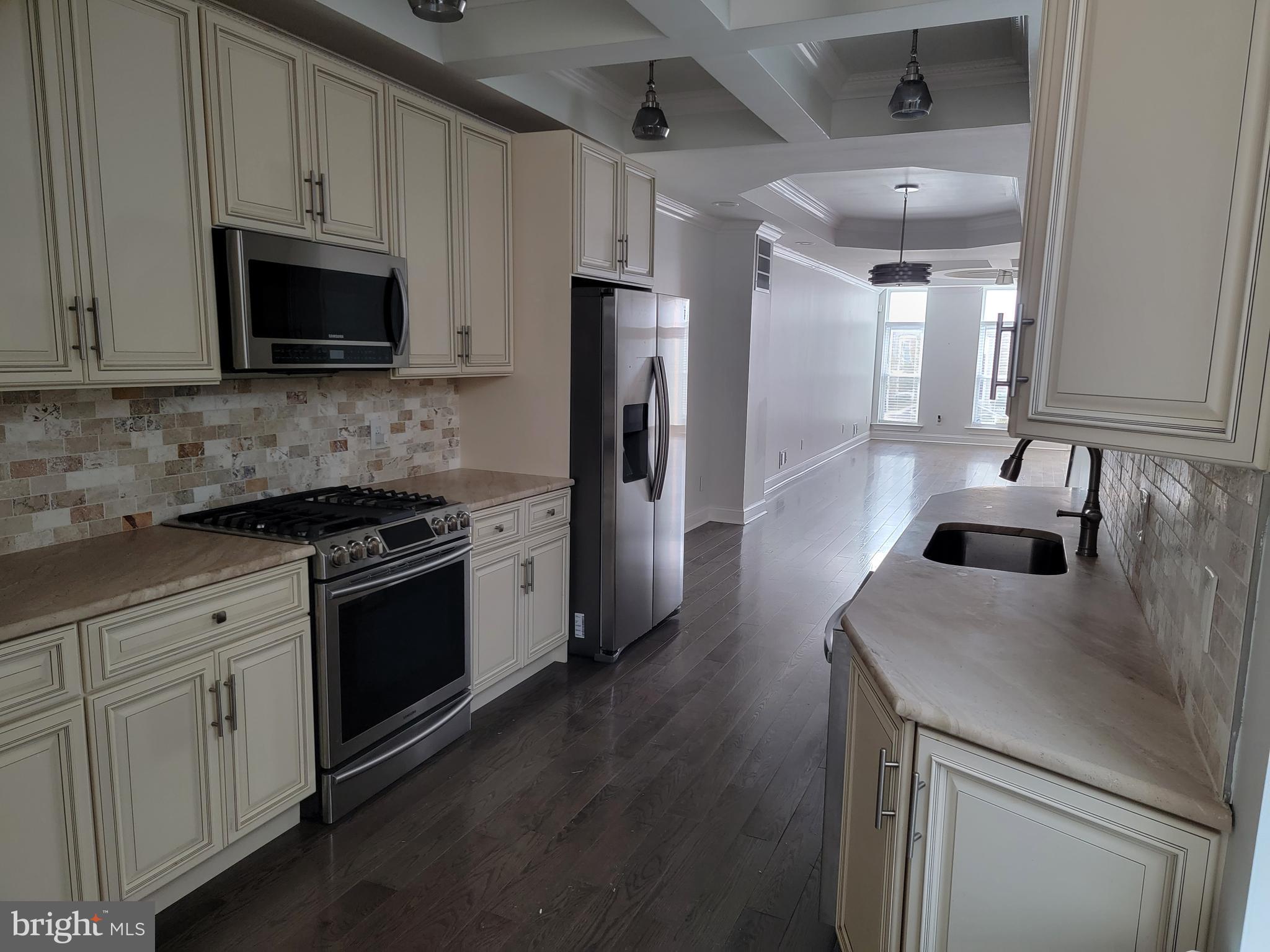OLIVER - Residential Lease
