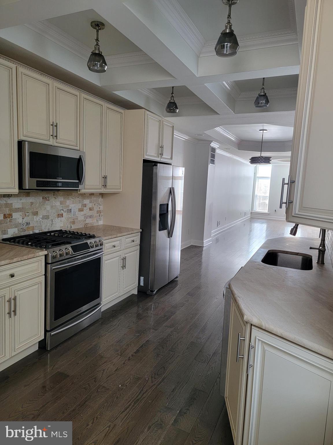 OLIVER - Residential Lease