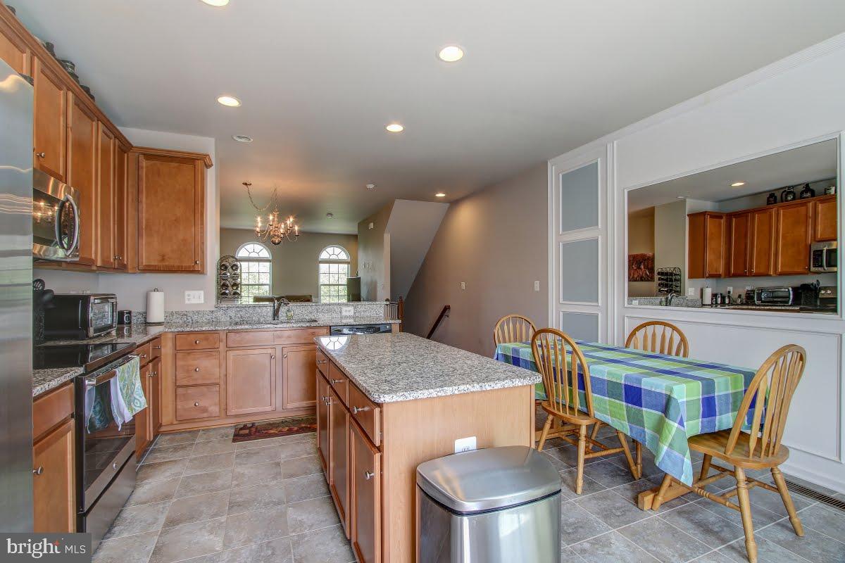 HEATHCOTE COMMONS - Residential Lease