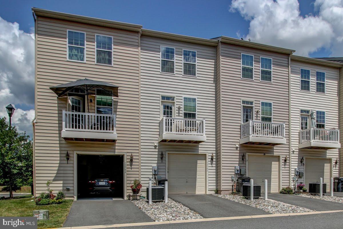 HEATHCOTE COMMONS - Residential Lease