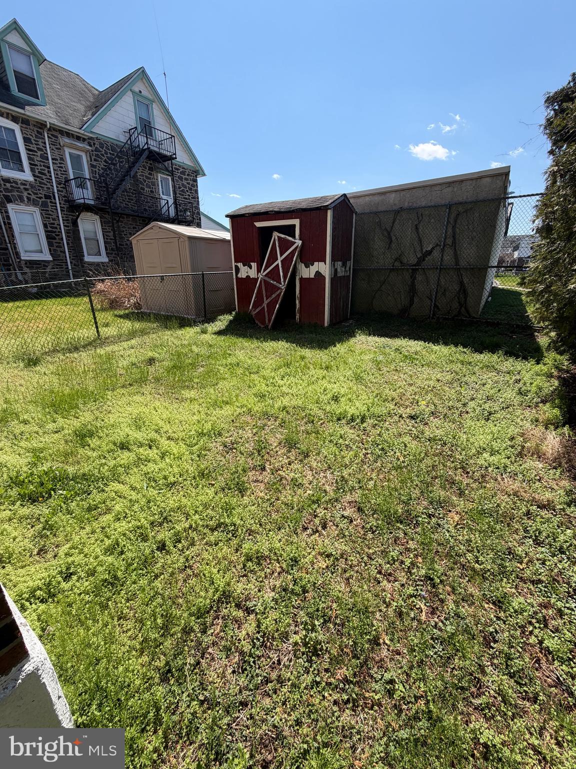 CLIFTON HEIGHTS - Residential