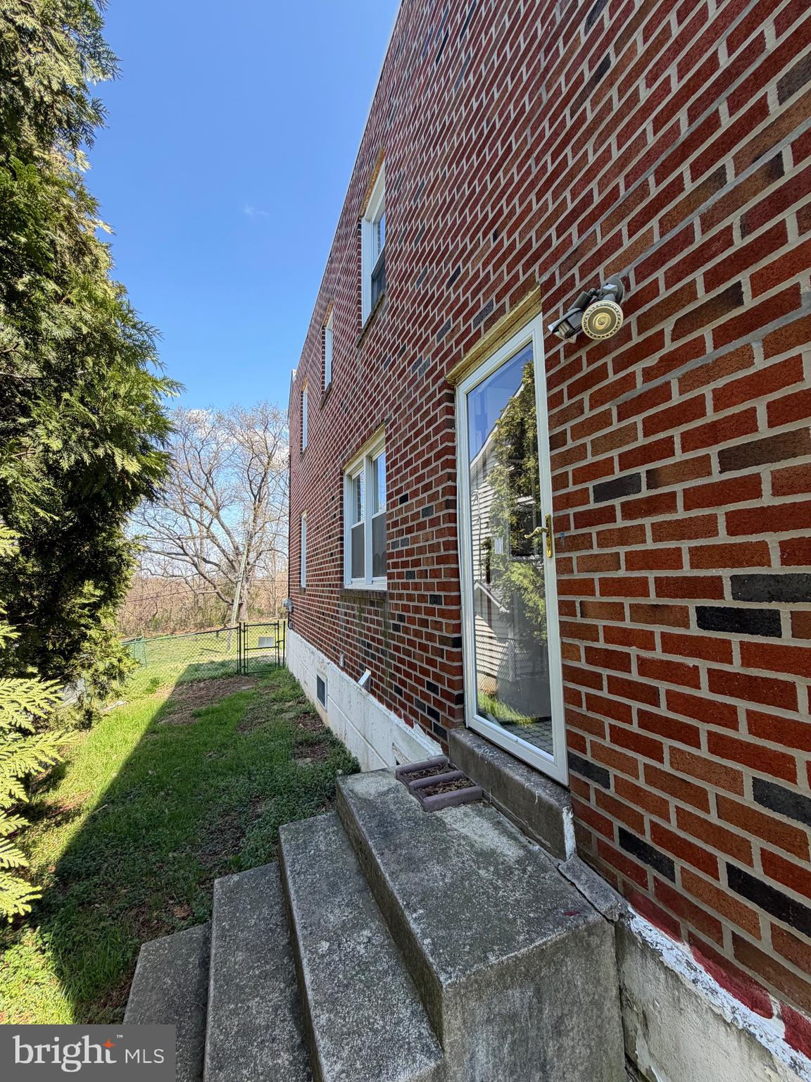 CLIFTON HEIGHTS - Residential