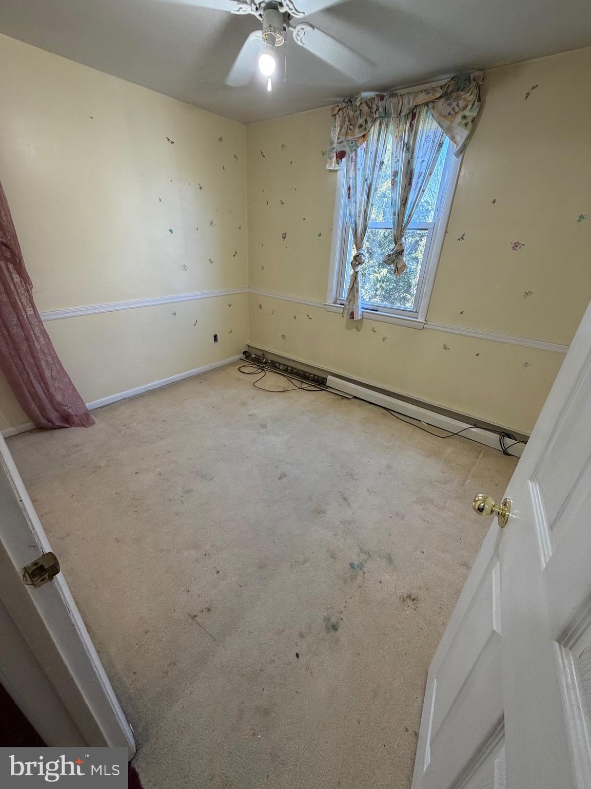 CLIFTON HEIGHTS - Residential