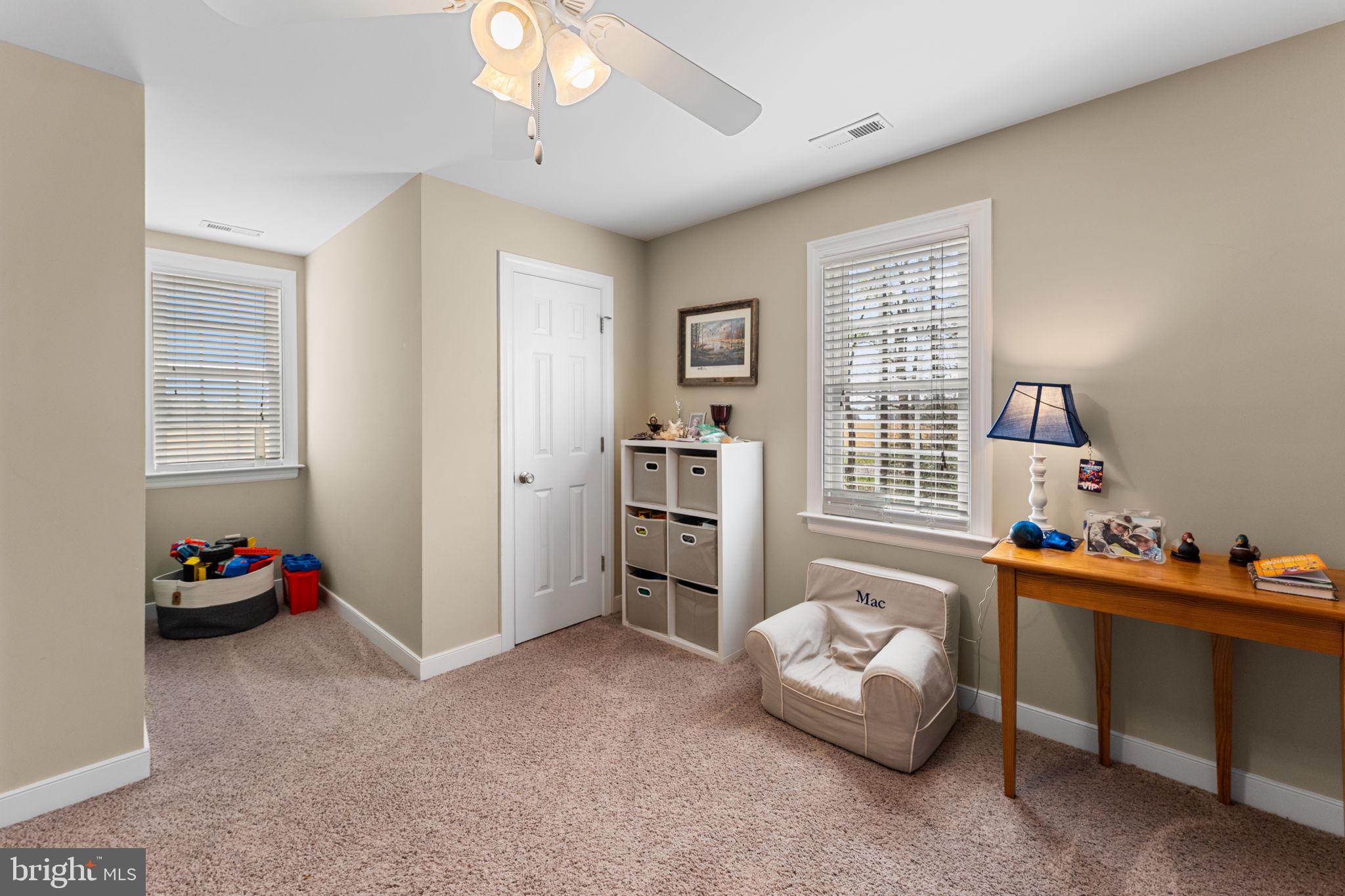 MOUNT LANDING - Residential