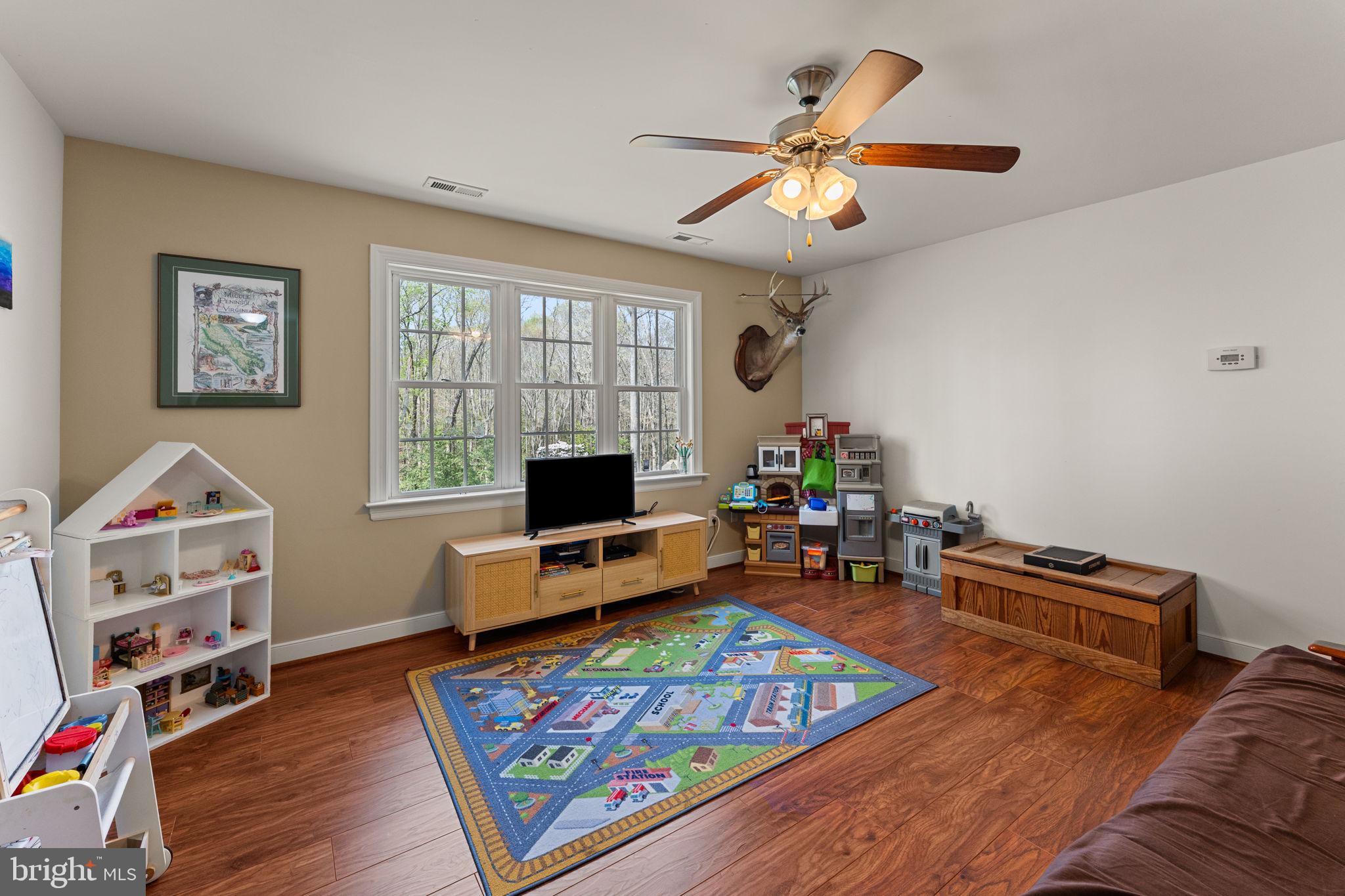 MOUNT LANDING - Residential