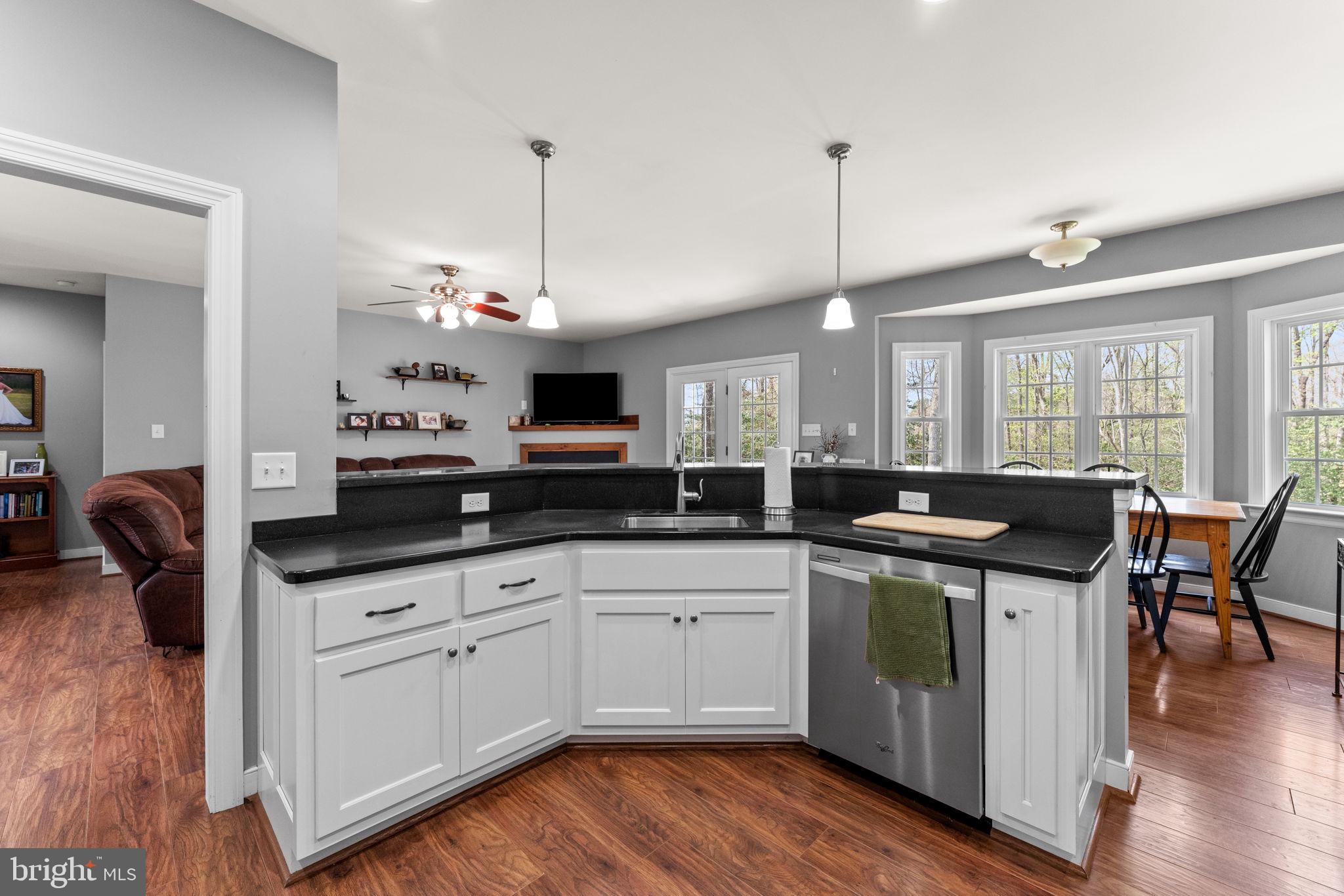 MOUNT LANDING - Residential