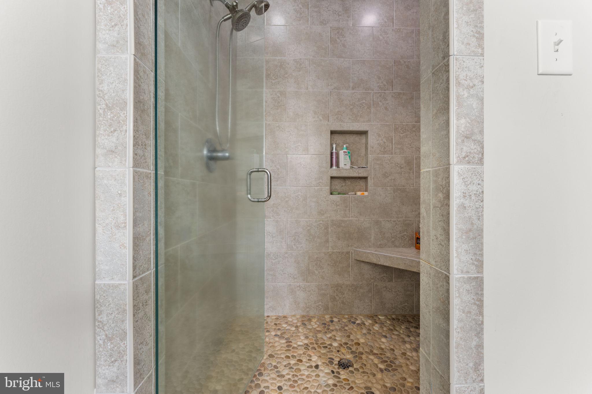 MOUNT LANDING - Residential