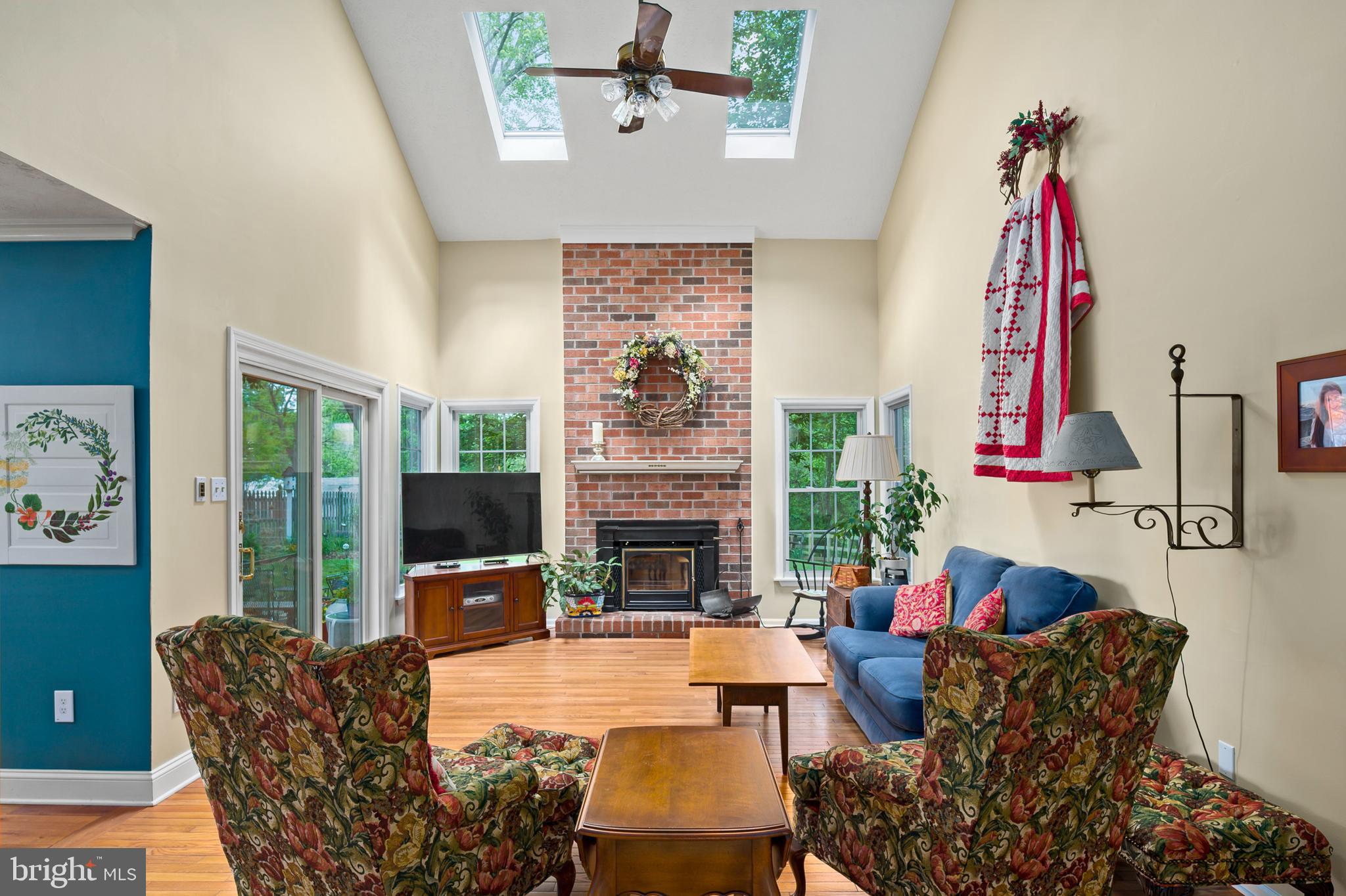 CHESTNUT FARMS - Residential