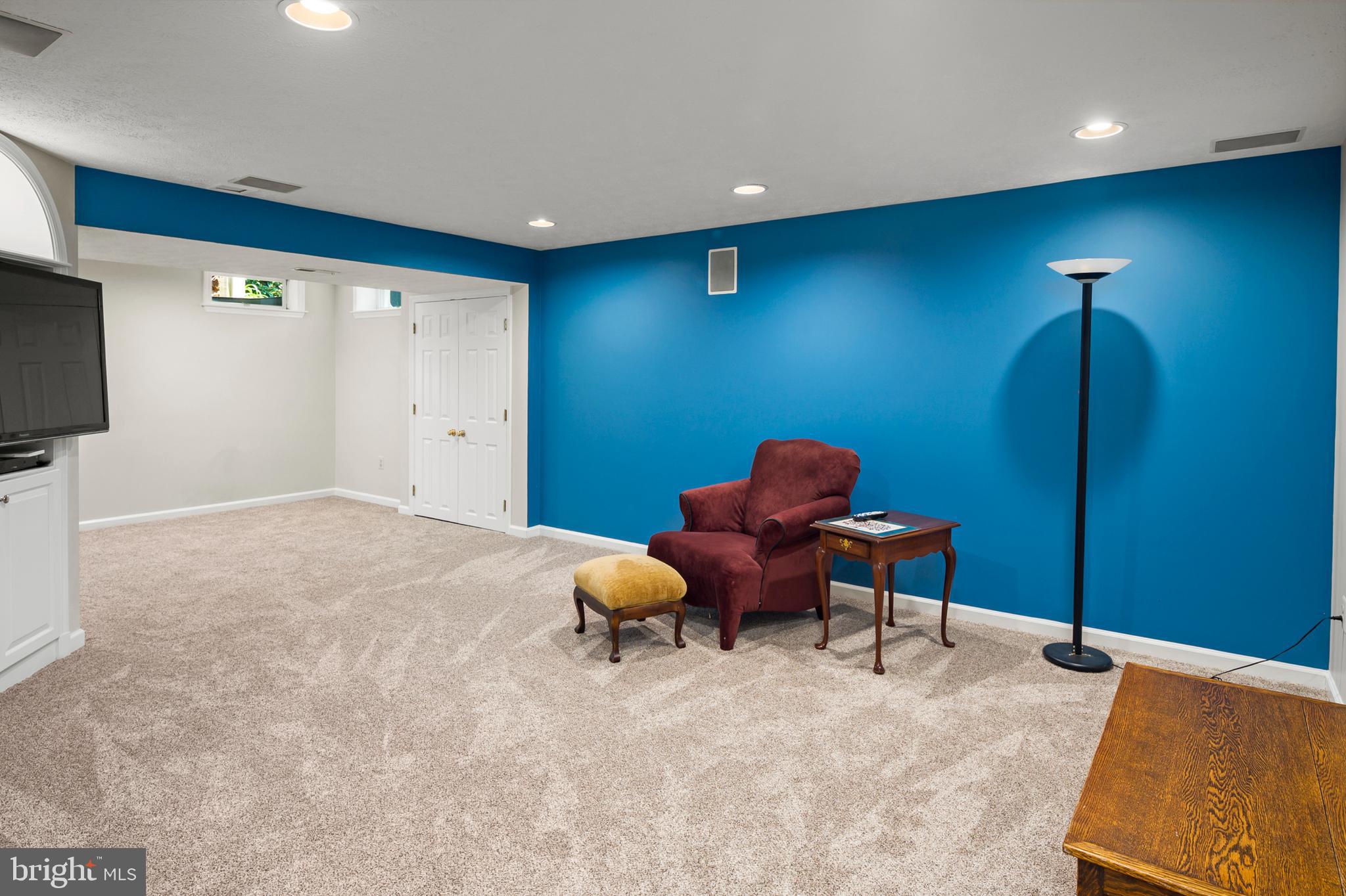 CHESTNUT FARMS - Residential