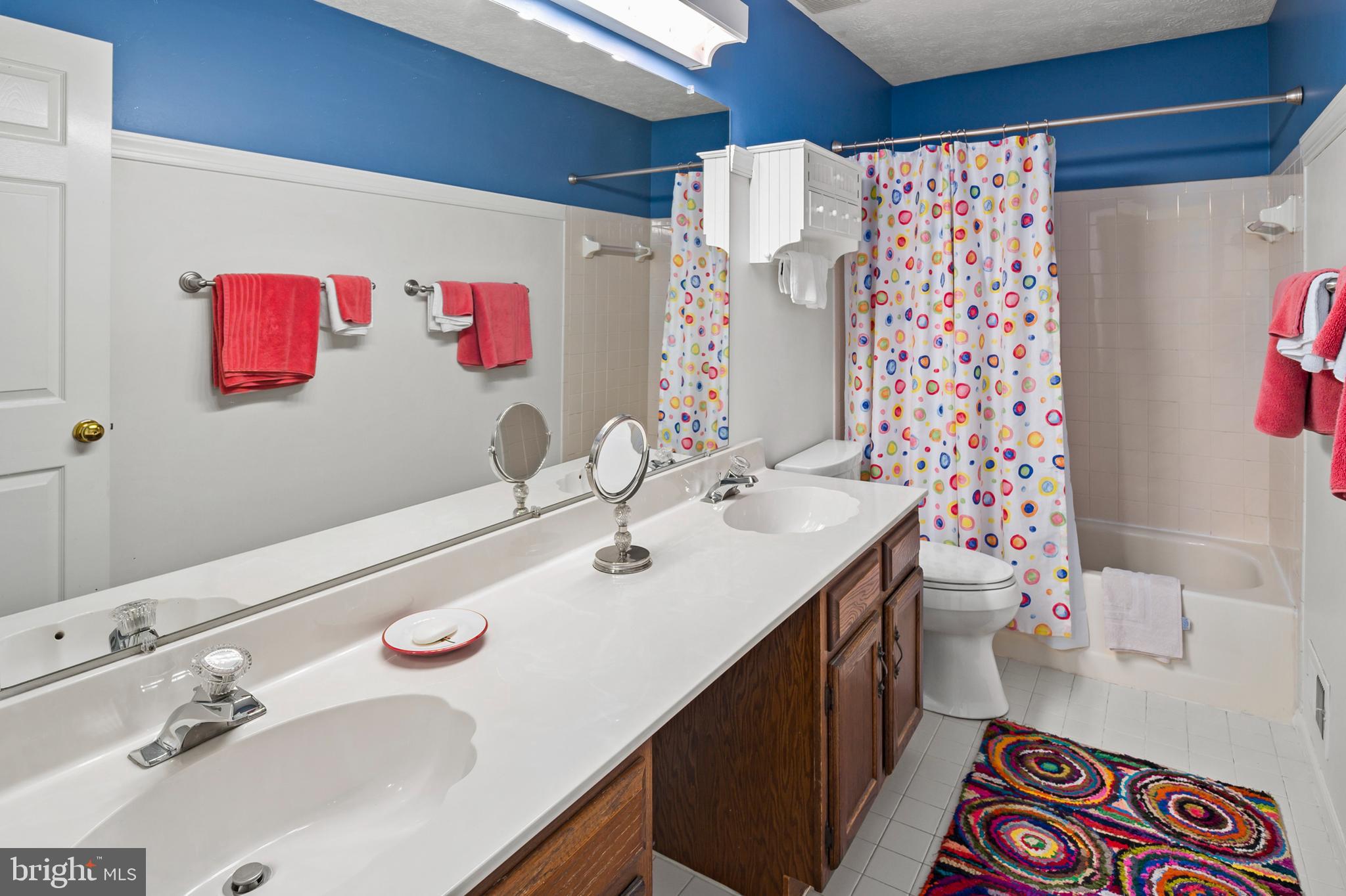 CHESTNUT FARMS - Residential