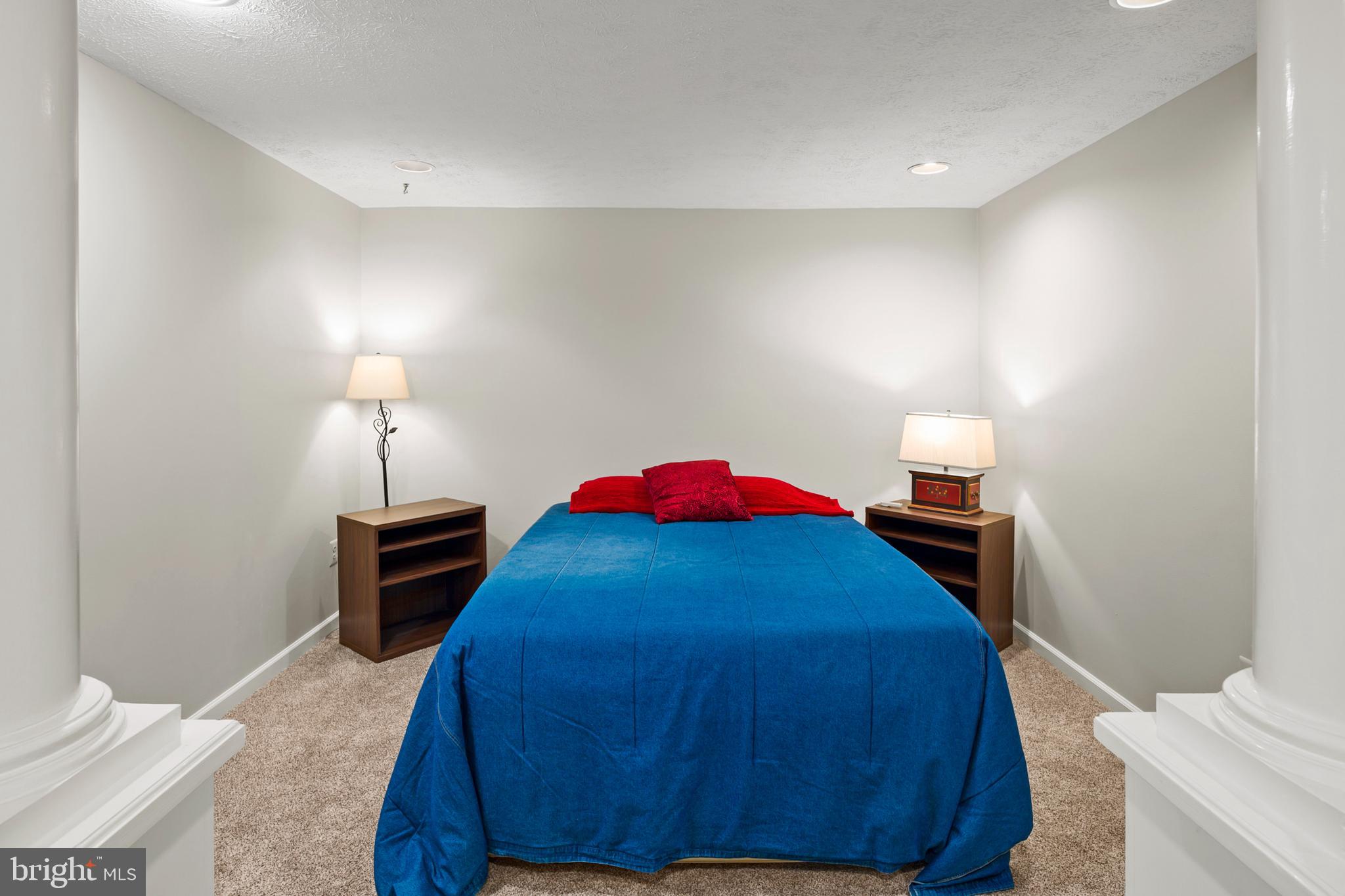 CHESTNUT FARMS - Residential