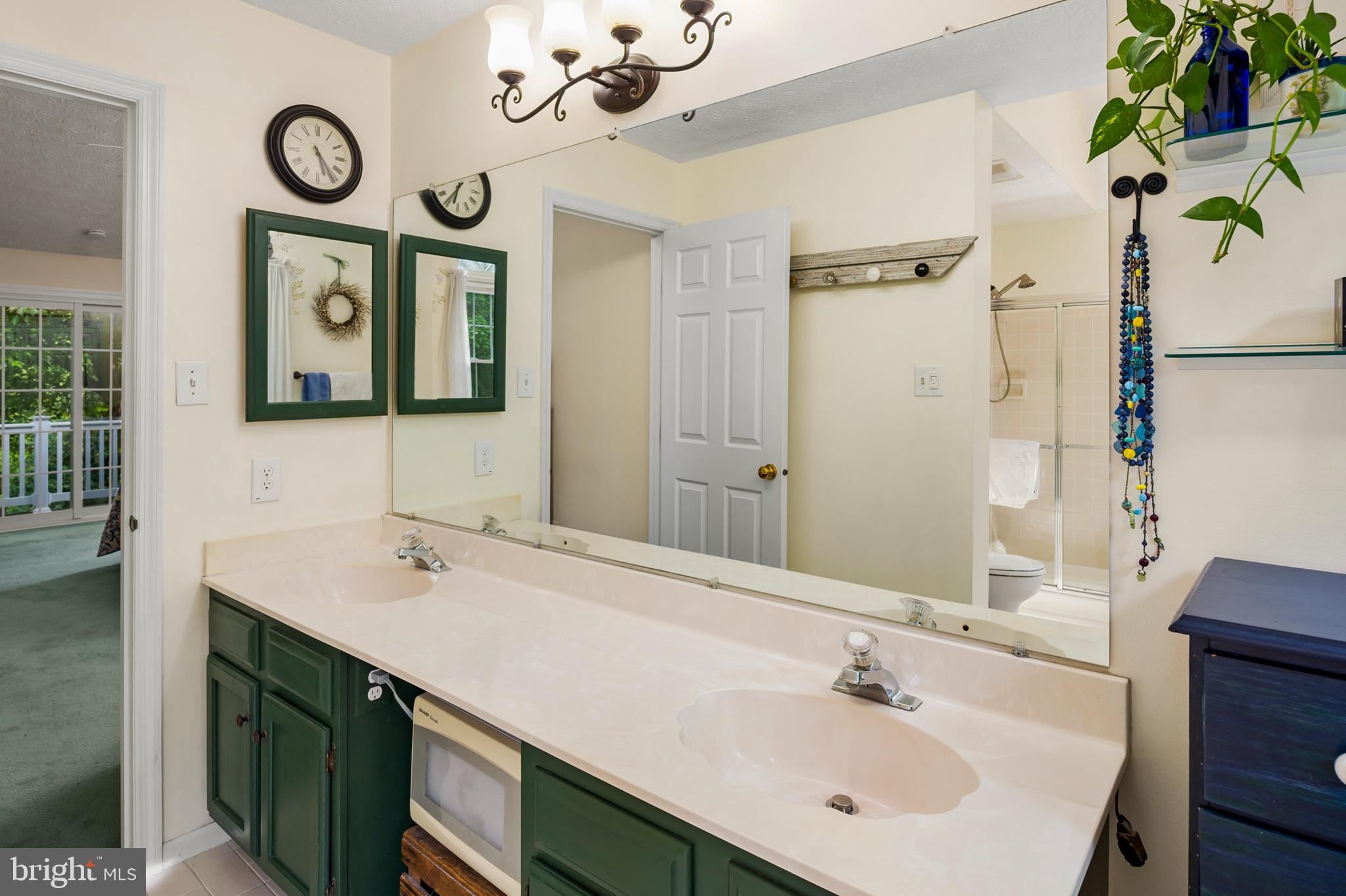 CHESTNUT FARMS - Residential