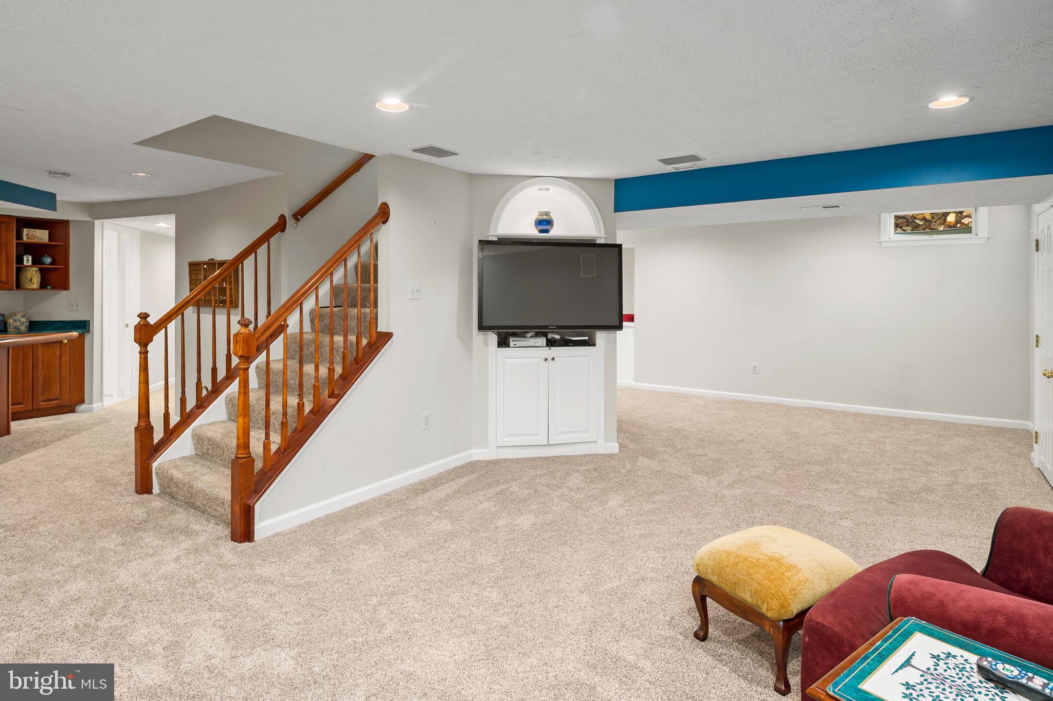 CHESTNUT FARMS - Residential