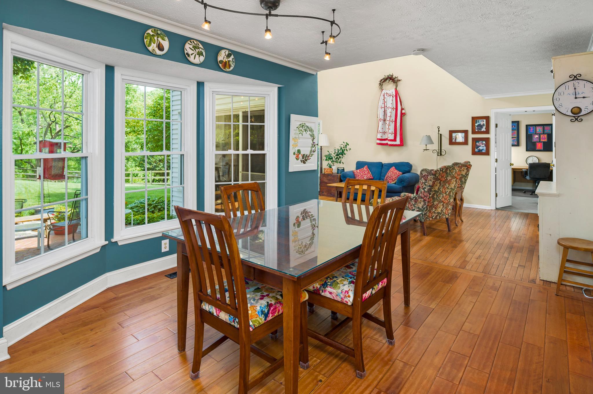 CHESTNUT FARMS - Residential