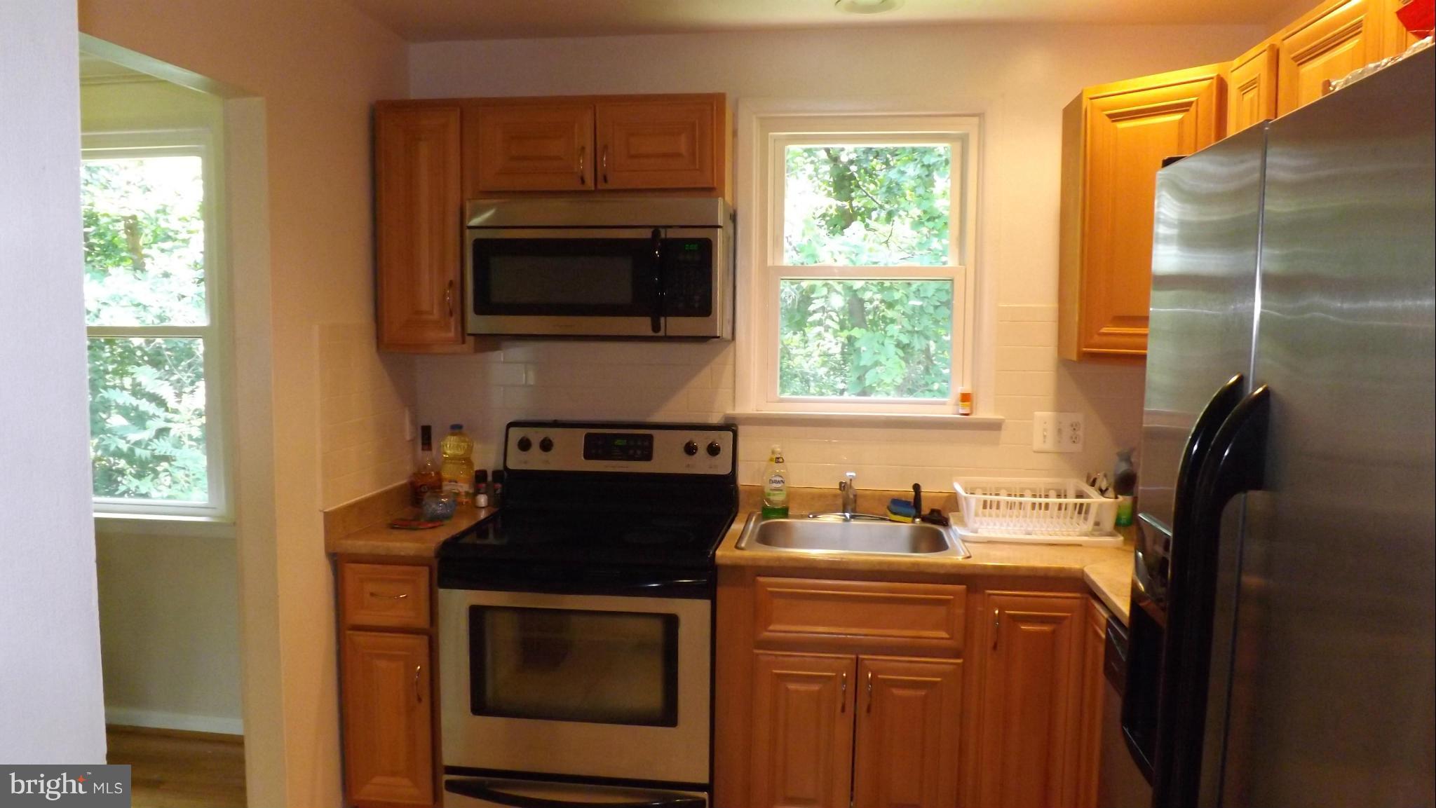 SOUTH LAWN - Residential