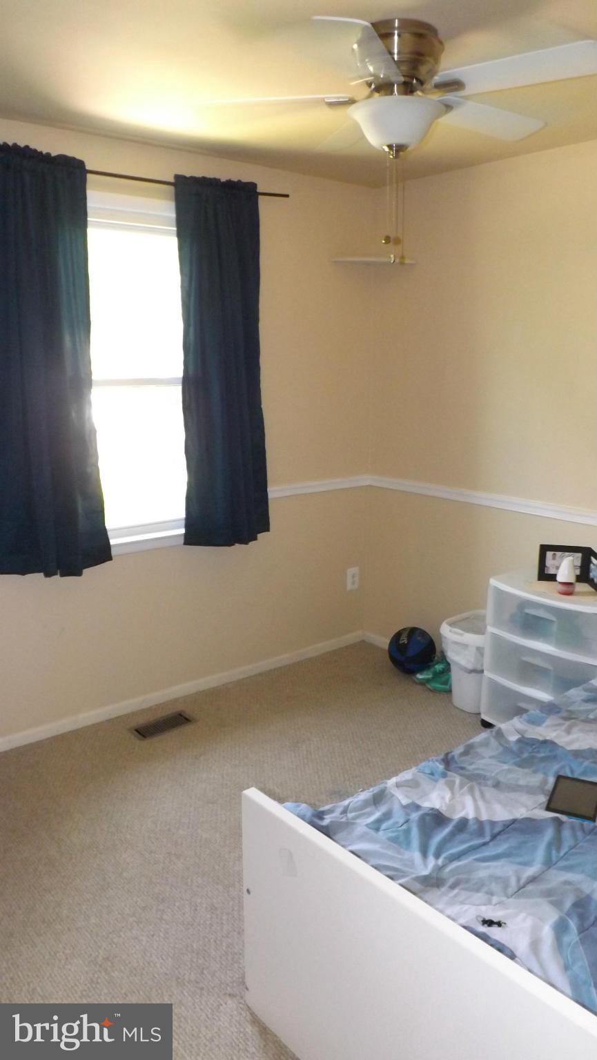 SOUTH LAWN - Residential