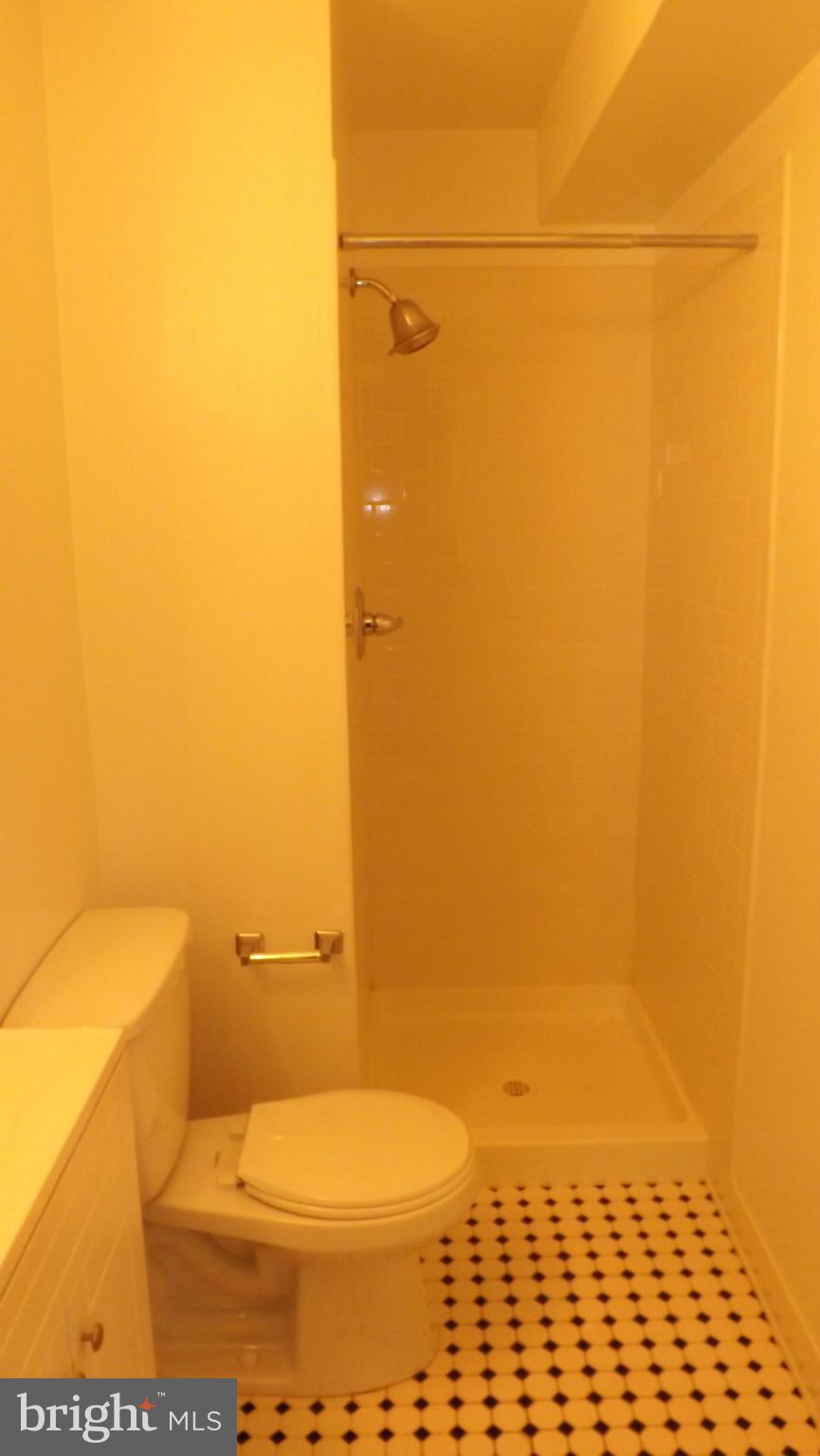 SOUTH LAWN - Residential