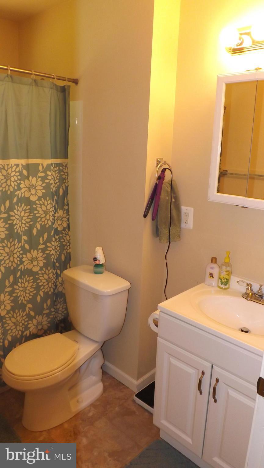 SOUTH LAWN - Residential