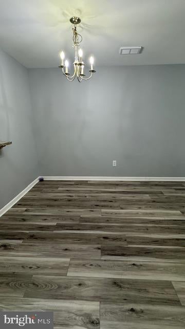 7927 FOXCREST COURT 7927