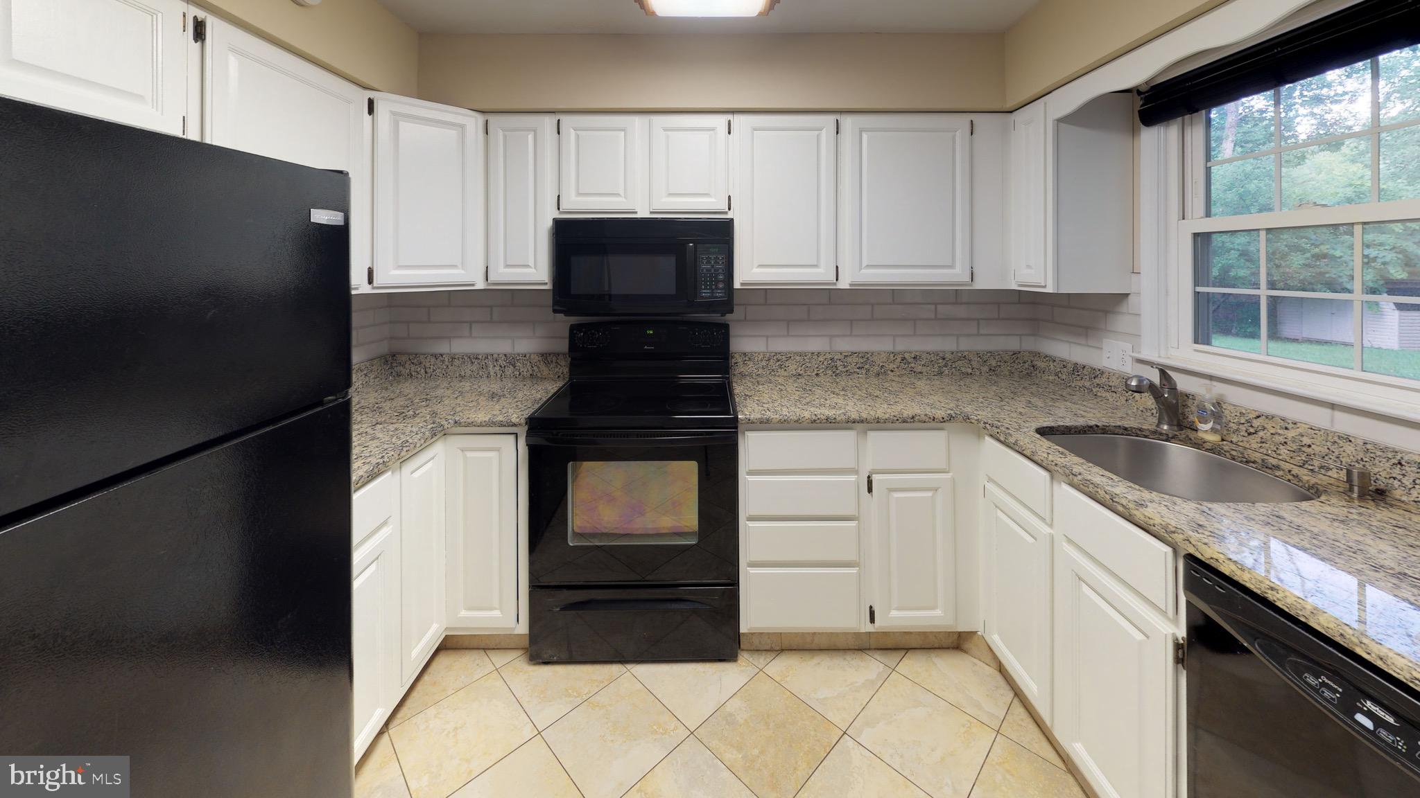 GARRISONVILLE - Residential Lease