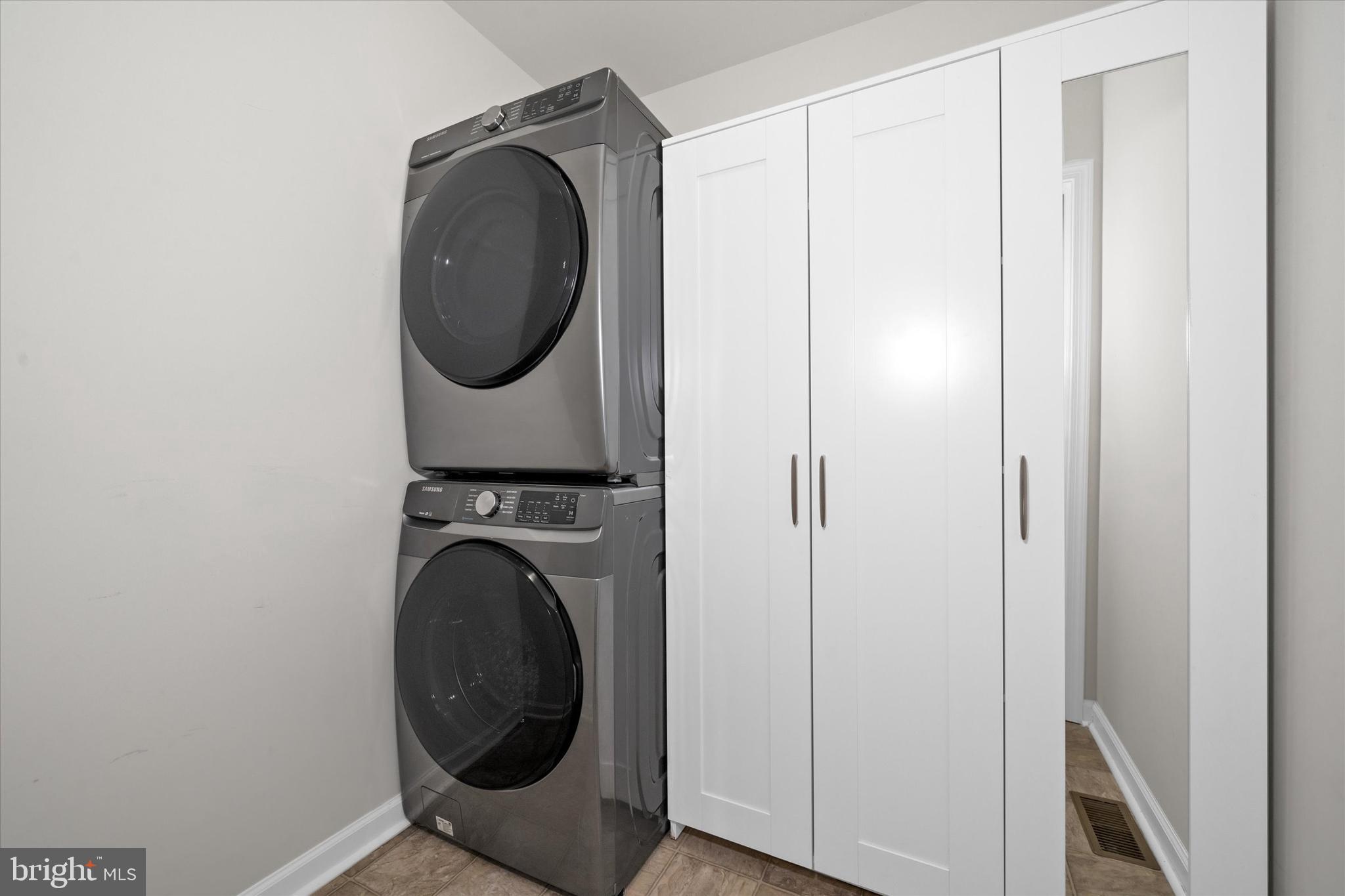 JOCKEY HOLLOW - Residential