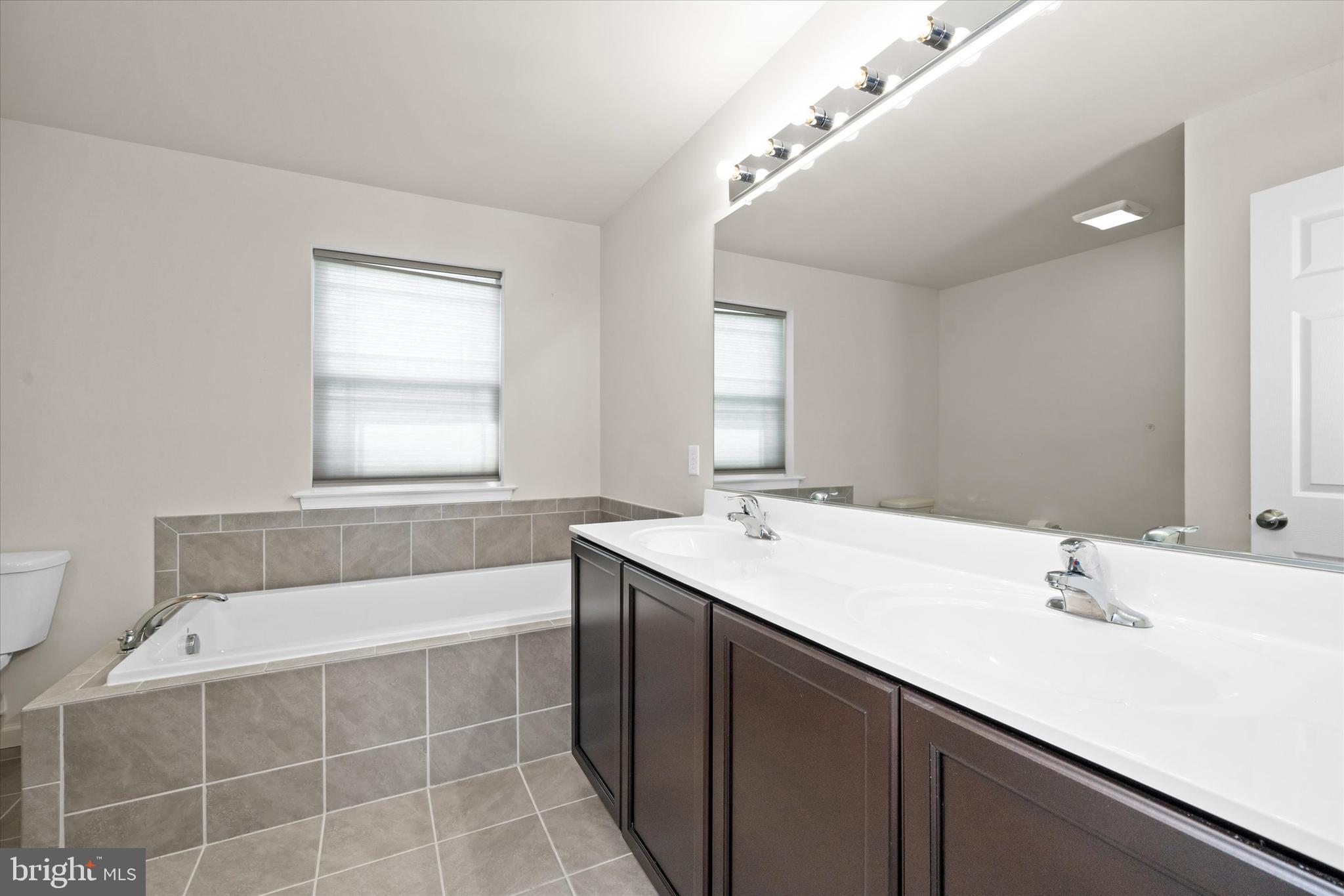 JOCKEY HOLLOW - Residential