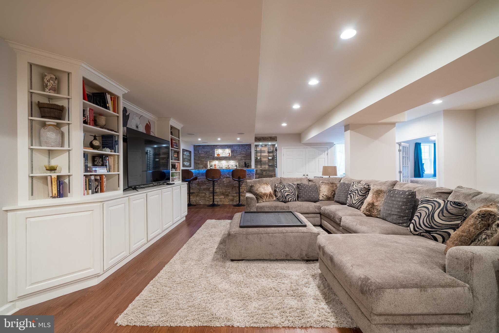 NEWLIN GREENE - Residential