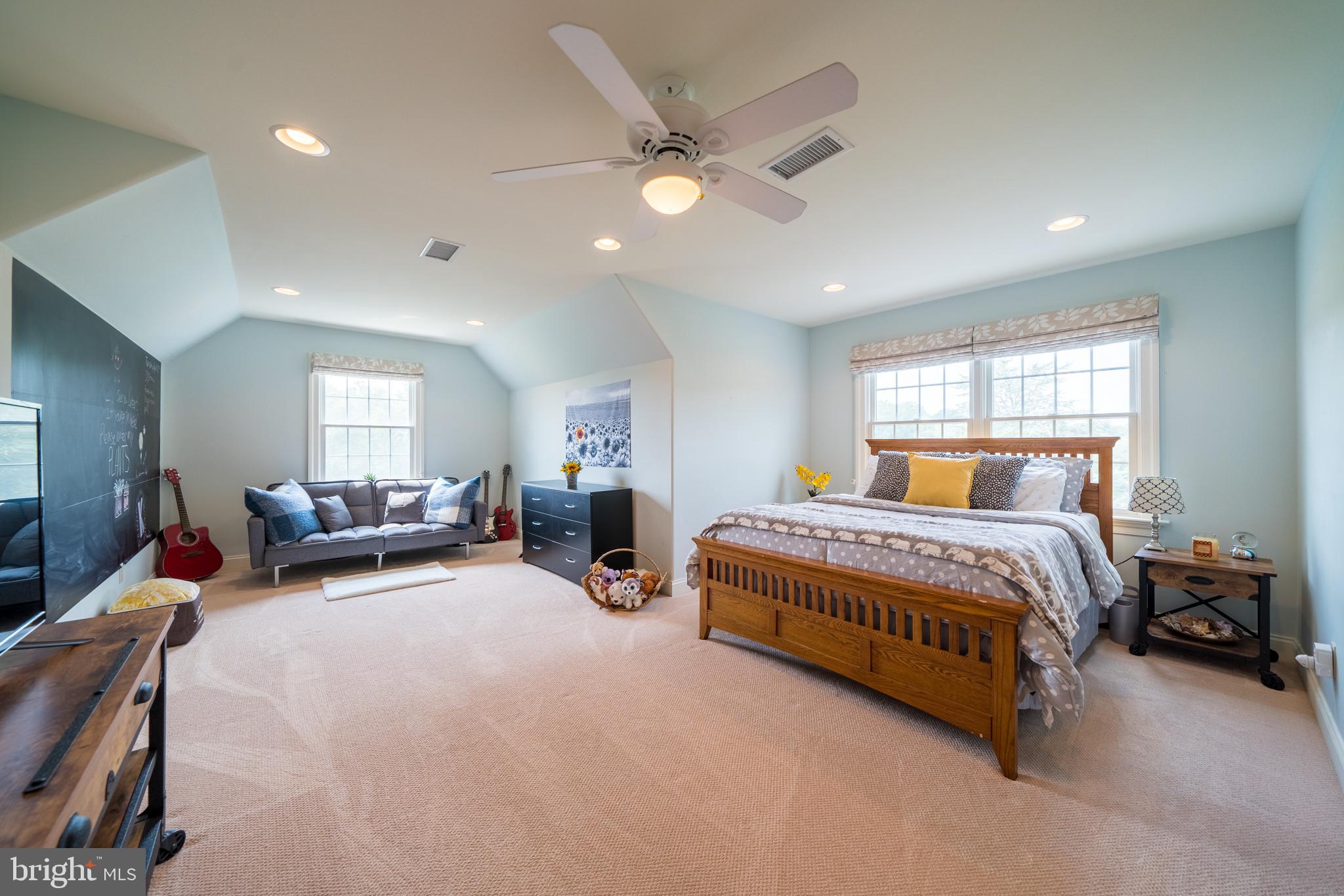 NEWLIN GREENE - Residential