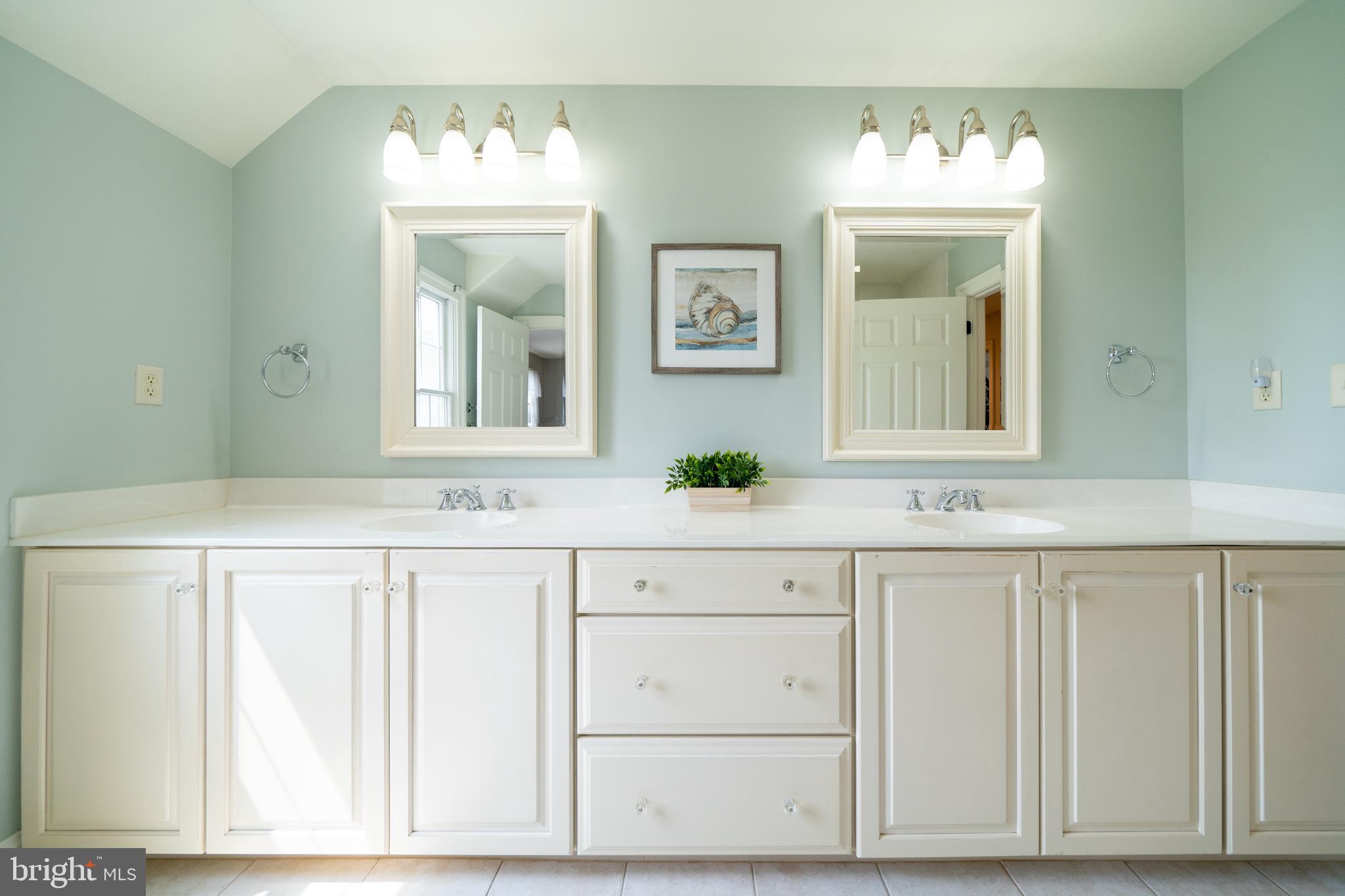 NEWLIN GREENE - Residential