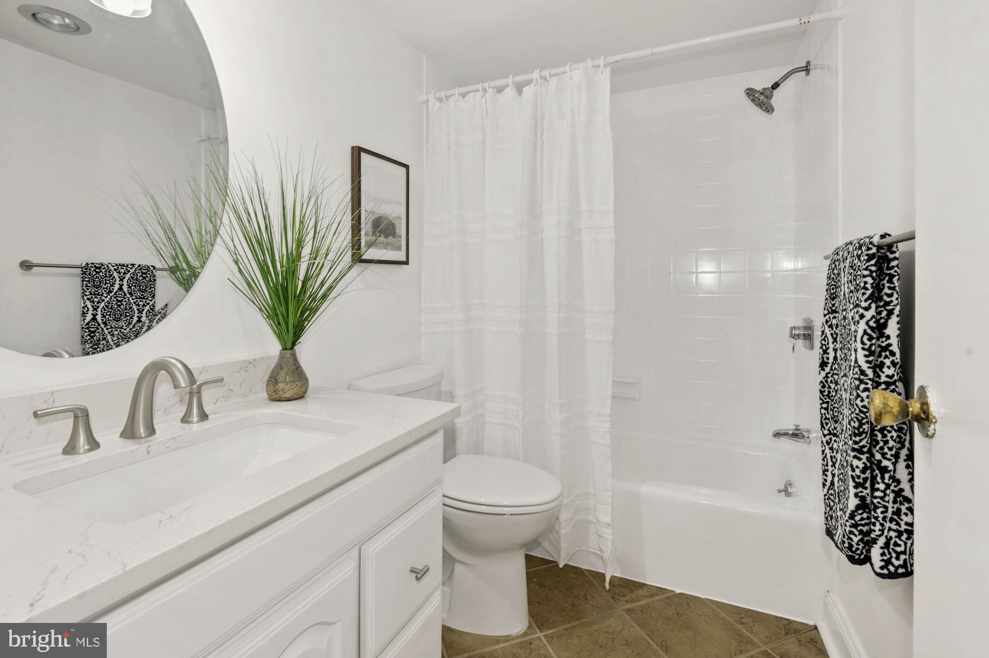 TOWER VILLAS - Residential Lease