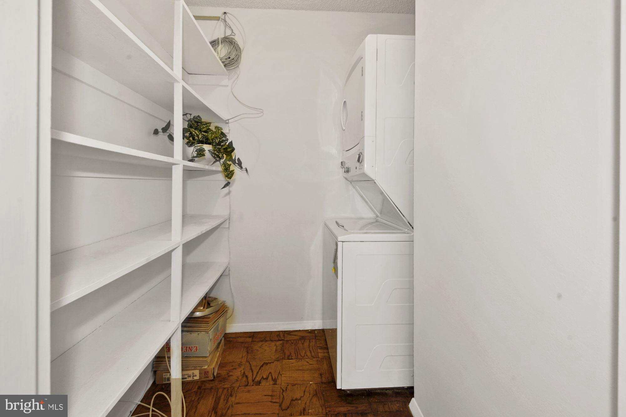 TOWER VILLAS - Residential Lease