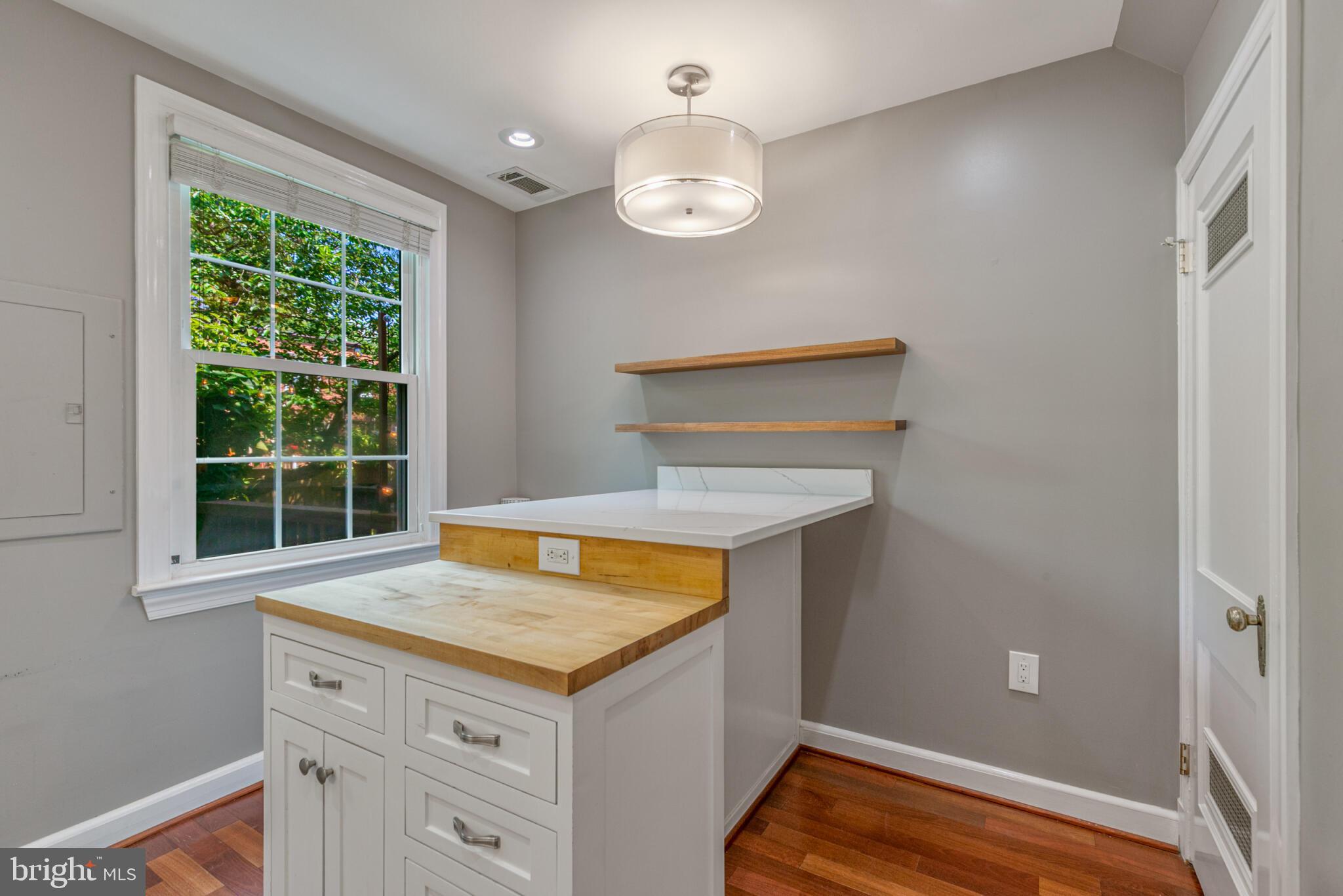 ARLINGTON VILLAGE - Residential Lease