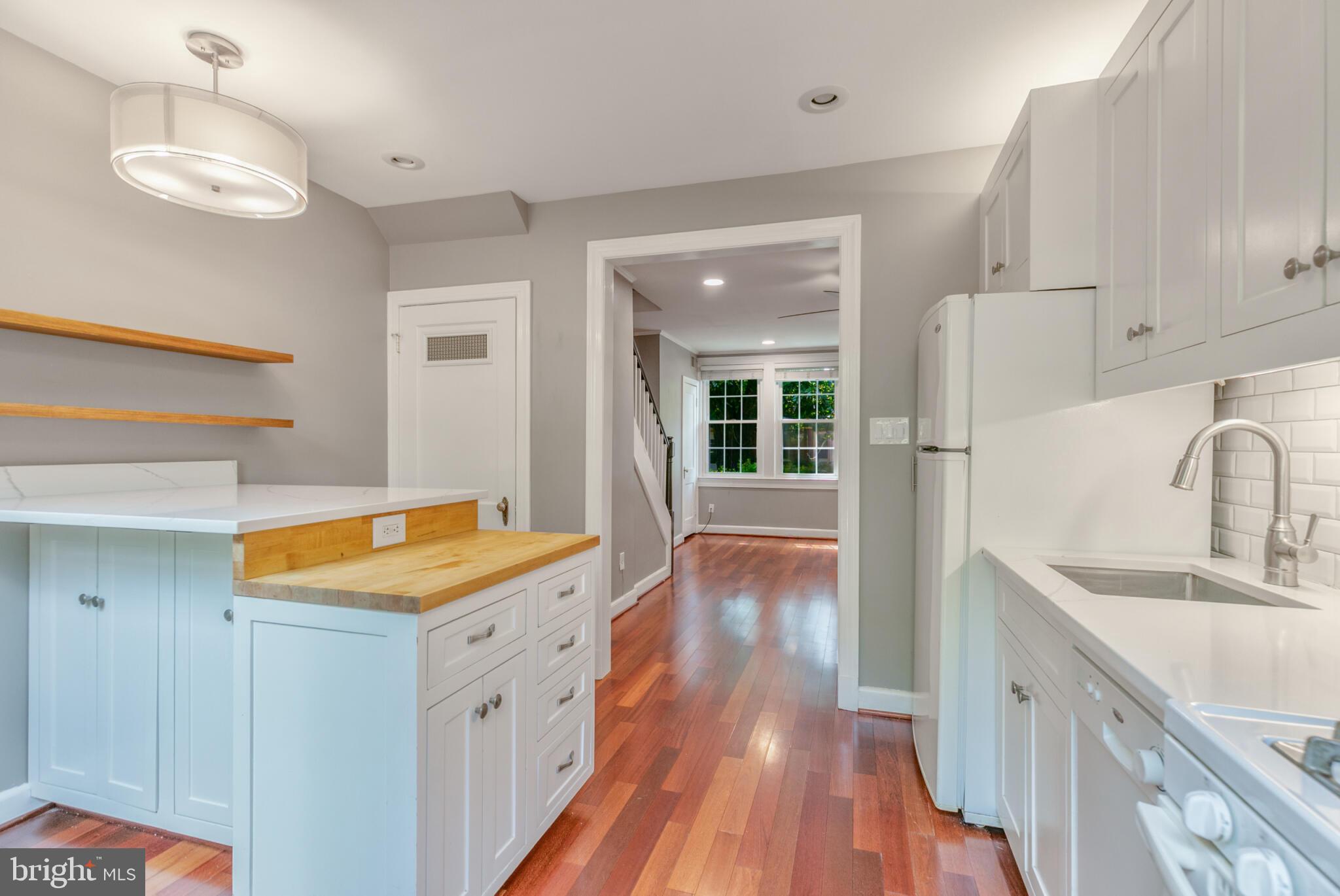 ARLINGTON VILLAGE - Residential Lease