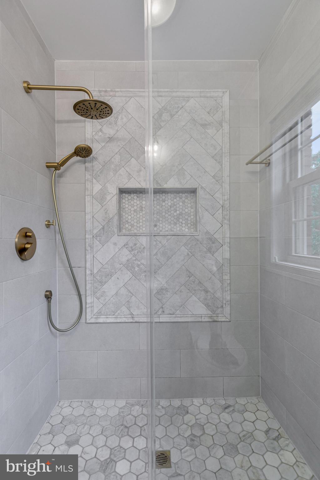 ARLINGTON VILLAGE - Residential Lease