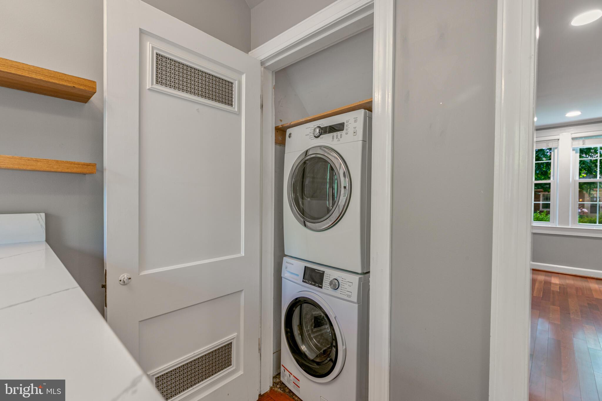 ARLINGTON VILLAGE - Residential Lease