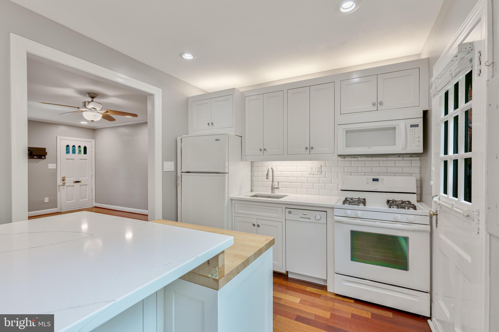 ARLINGTON VILLAGE - Residential Lease