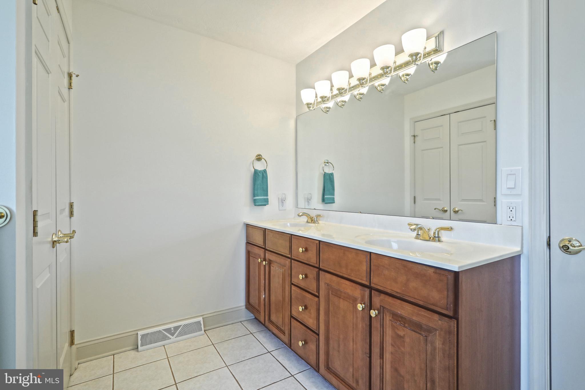 LITTLE CREEK FARMS - Residential