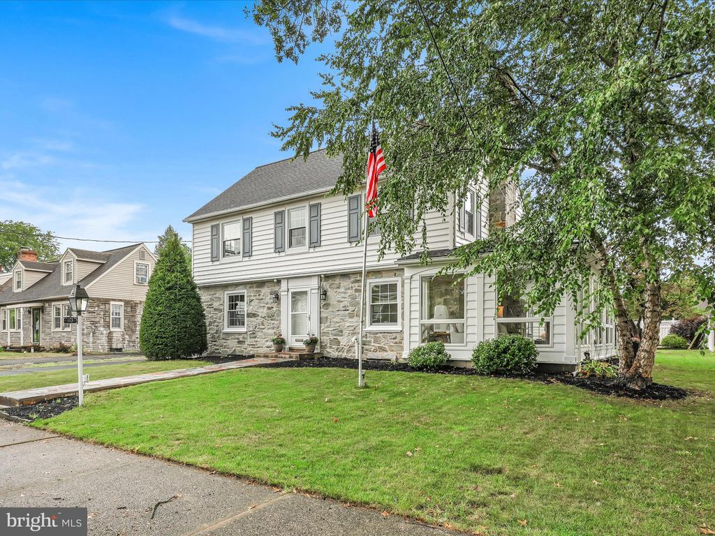 Photo of 117 N Grant Street, Manheim, PA 17545 (MLS # PALA2040814)