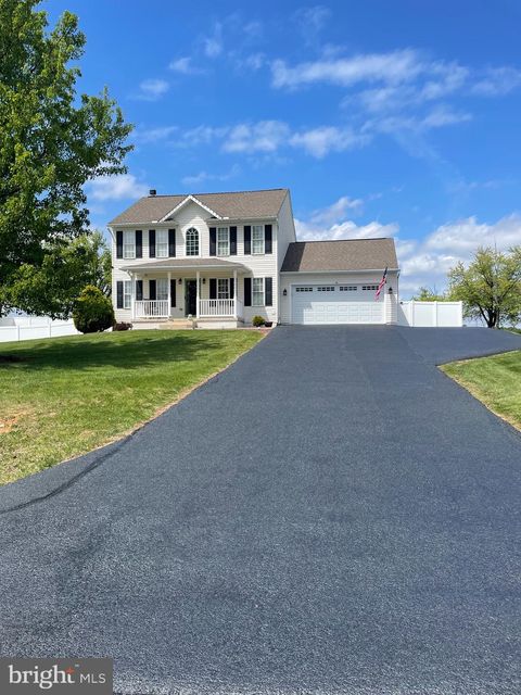 281 BERKSHIRE DRIVE FALLING WATERS WV 25419