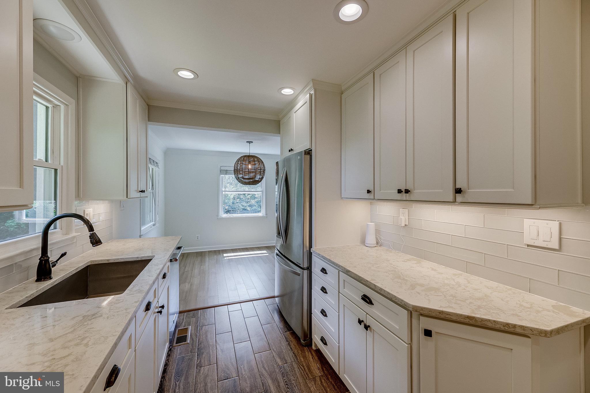 LINCOLNIA HILLS - Residential