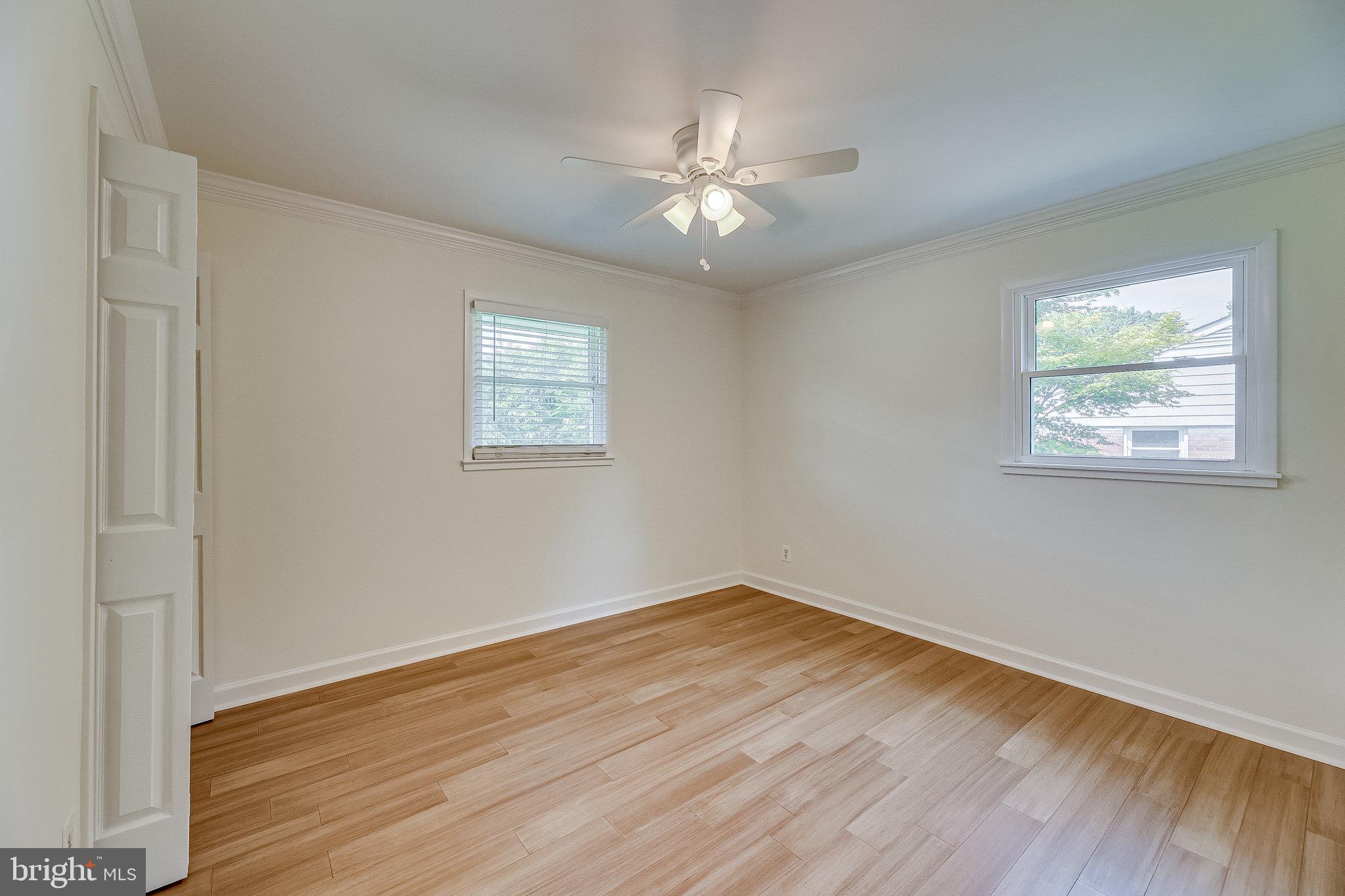 LINCOLNIA HILLS - Residential