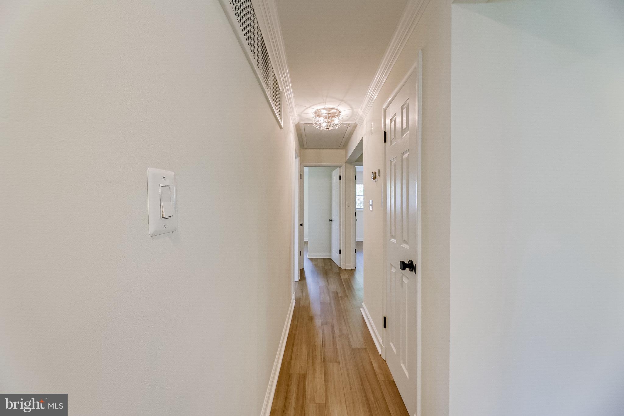 LINCOLNIA HILLS - Residential