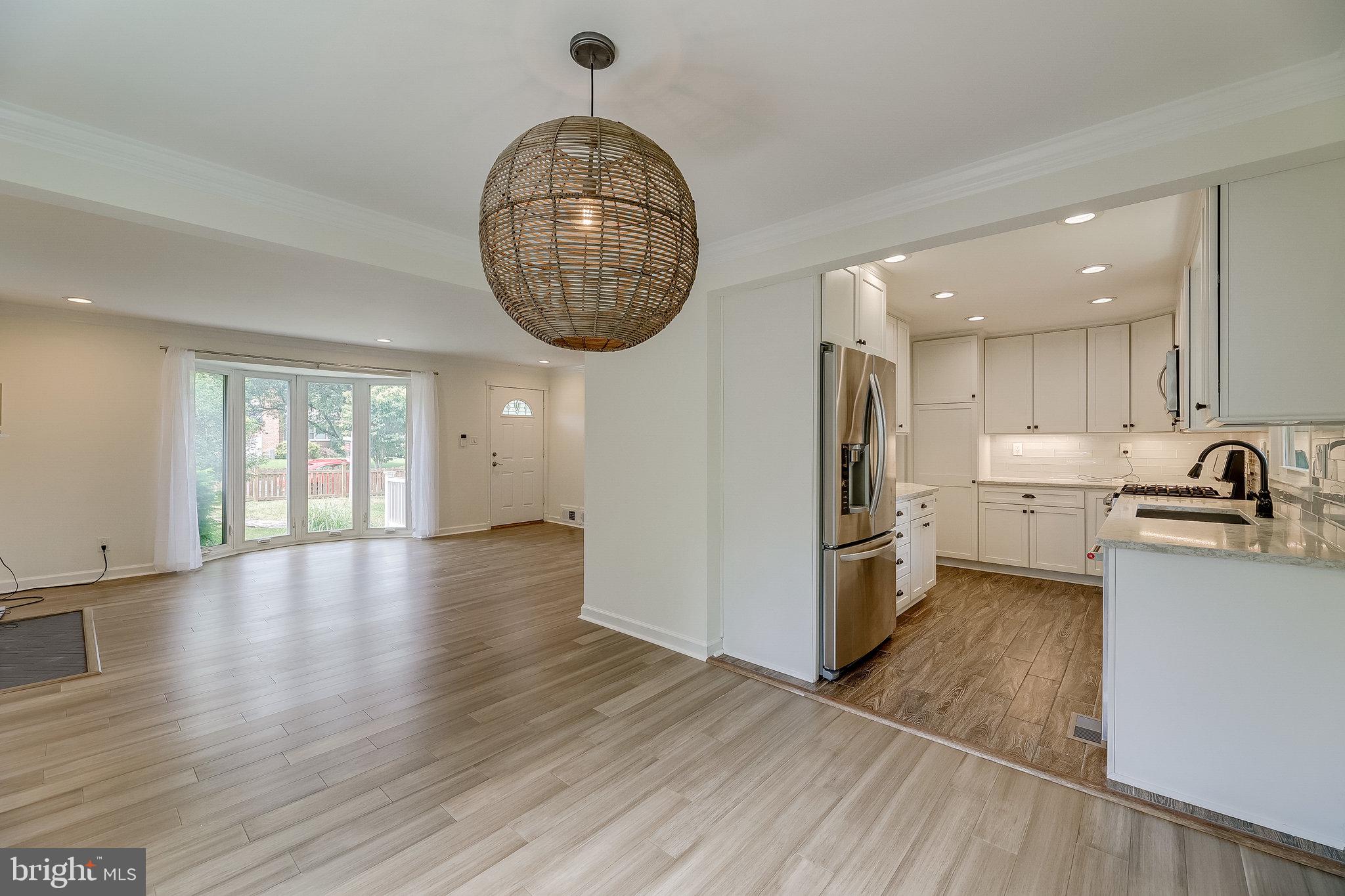 LINCOLNIA HILLS - Residential