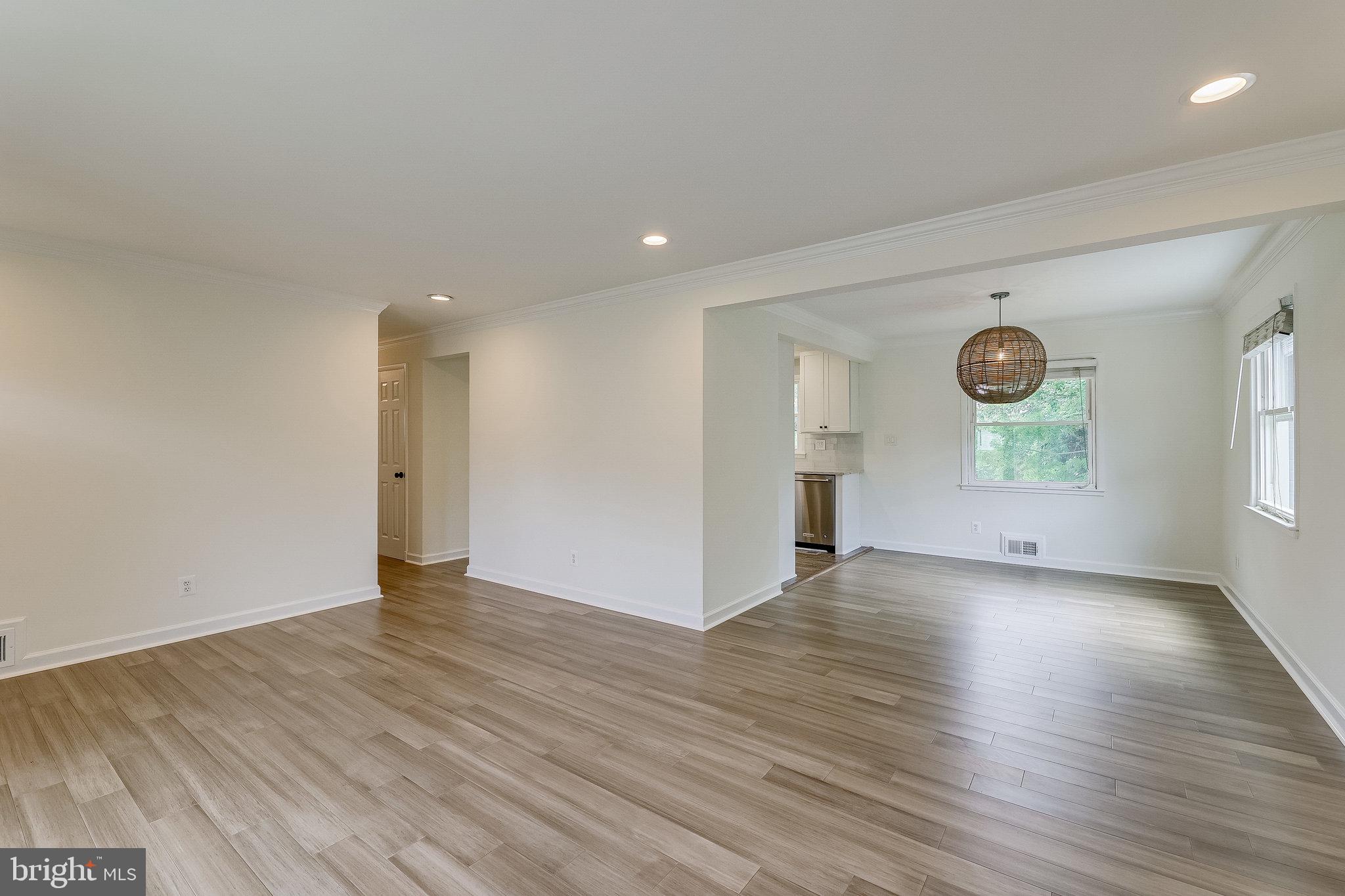 LINCOLNIA HILLS - Residential